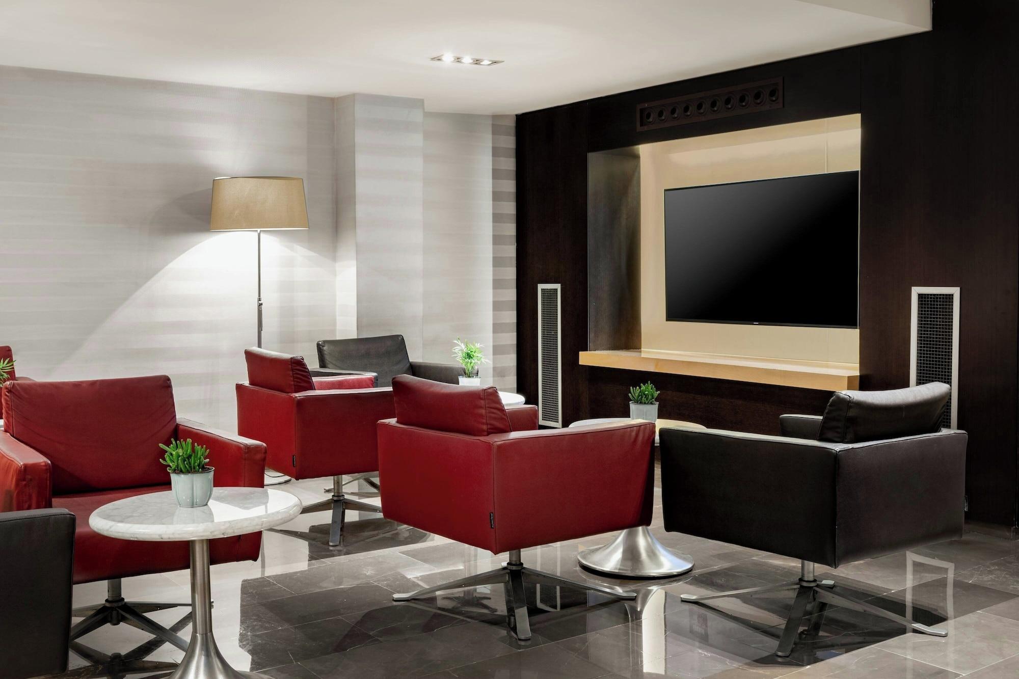 Bar/Salón AC Hotel Irla by Marriott