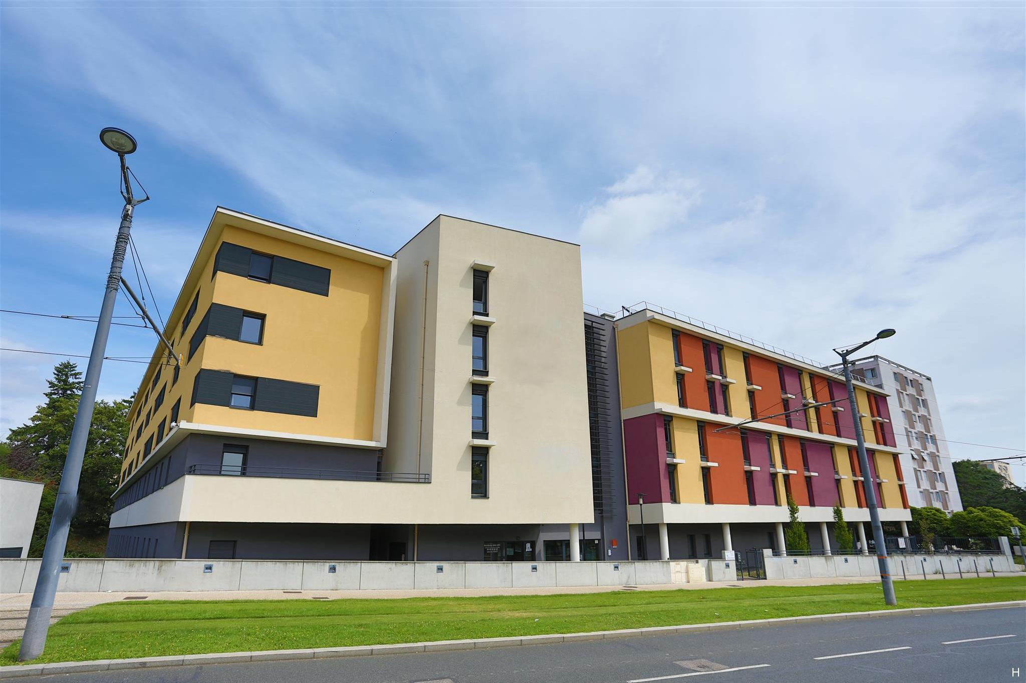 Vista Exterior Eastlodge Lyon Est Eurexpo