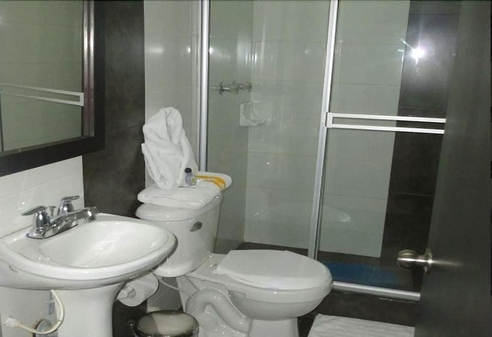 Baño Sweet Home Hotel