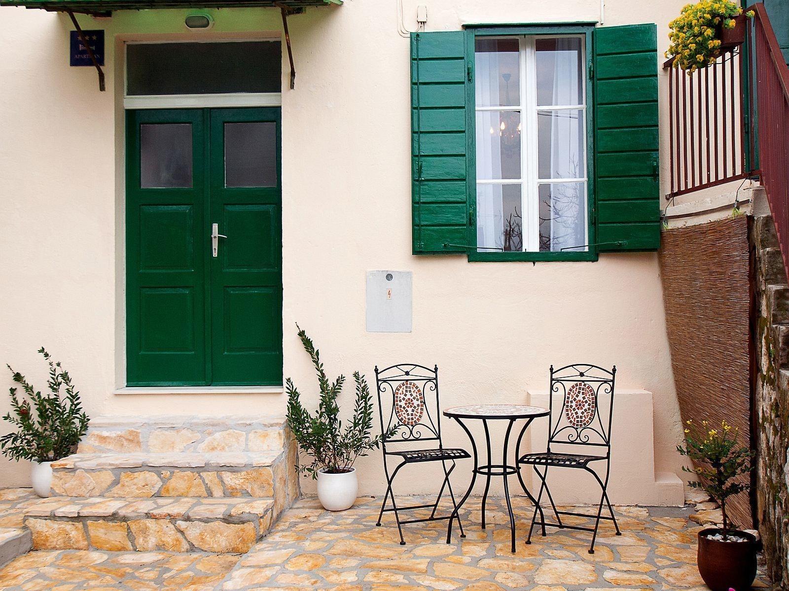 Vista Exterior Guest House Leta