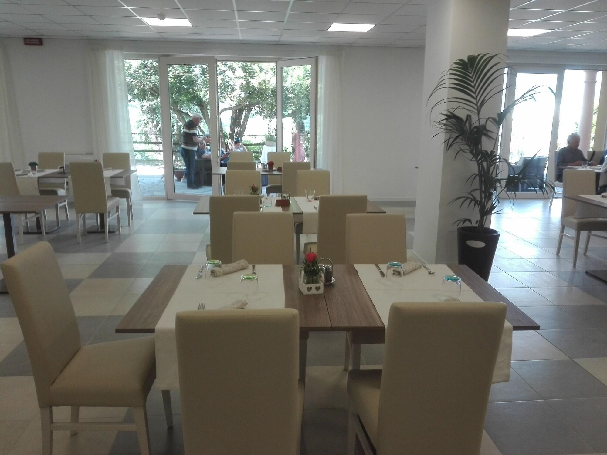 Vista Lobby Hotel Bocciolo