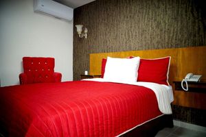 Alojamiento - Royal Madero Inn
