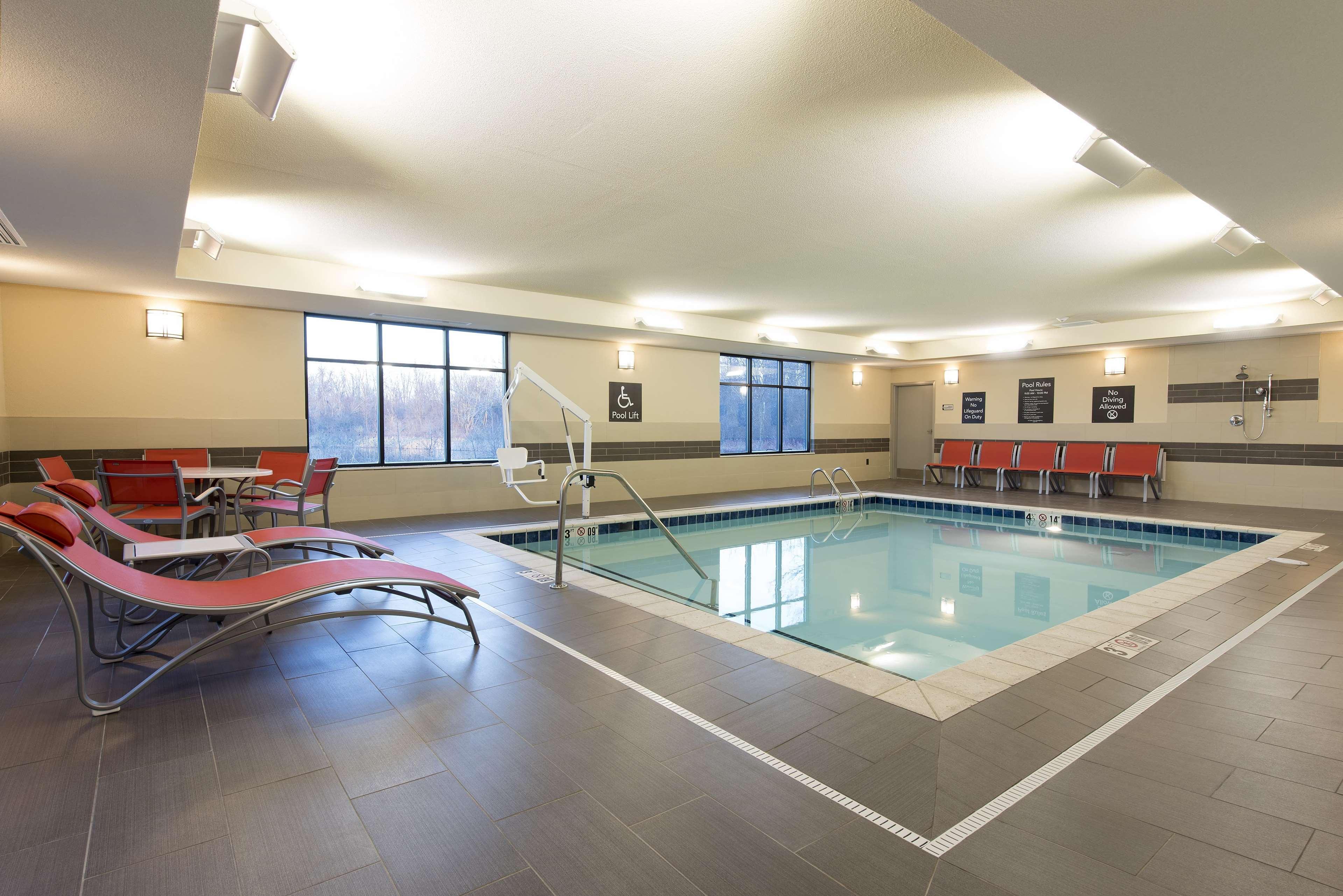 Vista Piscina Homewood Suites by Hilton Cleveland/Sheffield