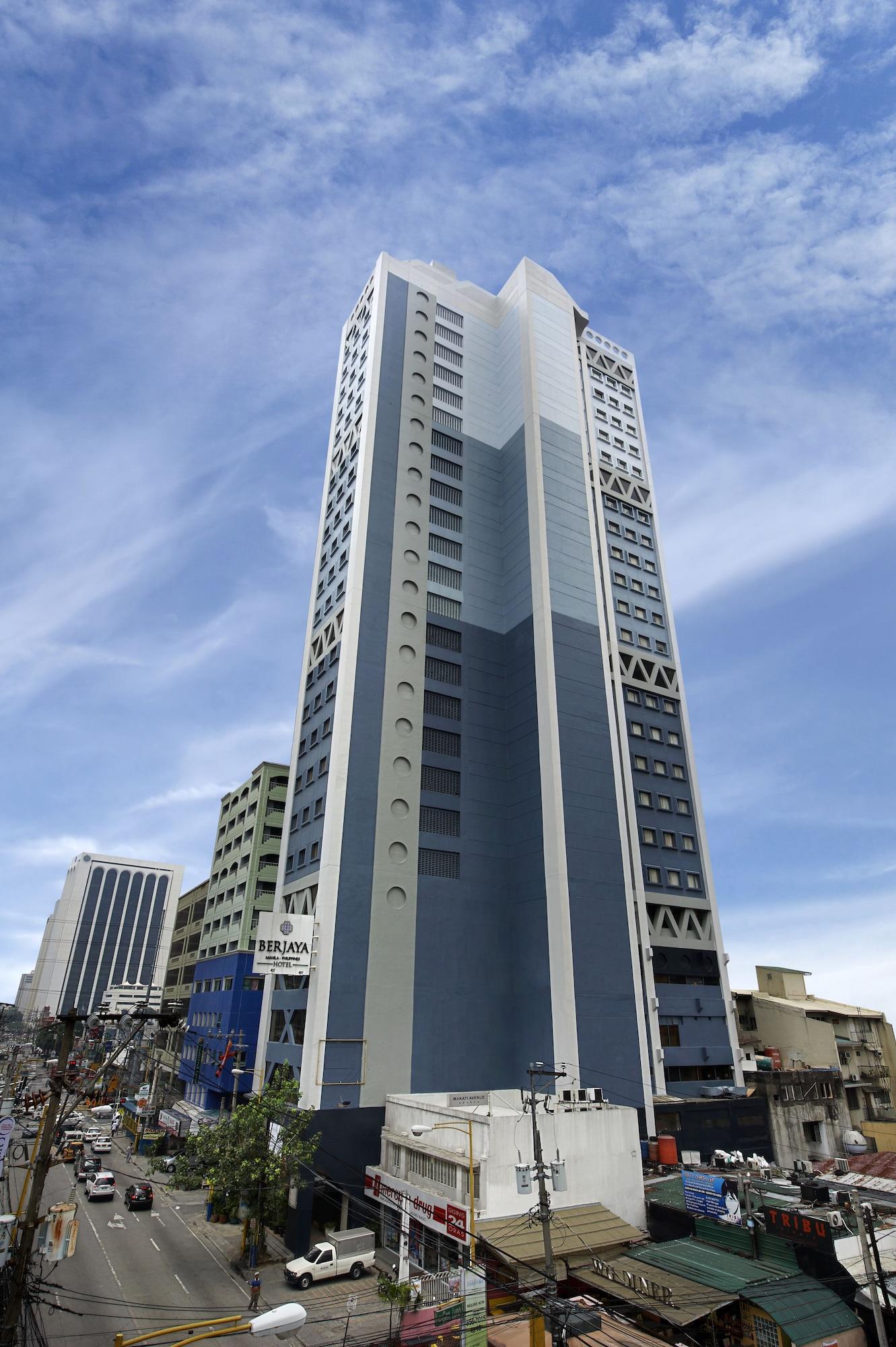 Vista Exterior Berjaya Makati Hotel