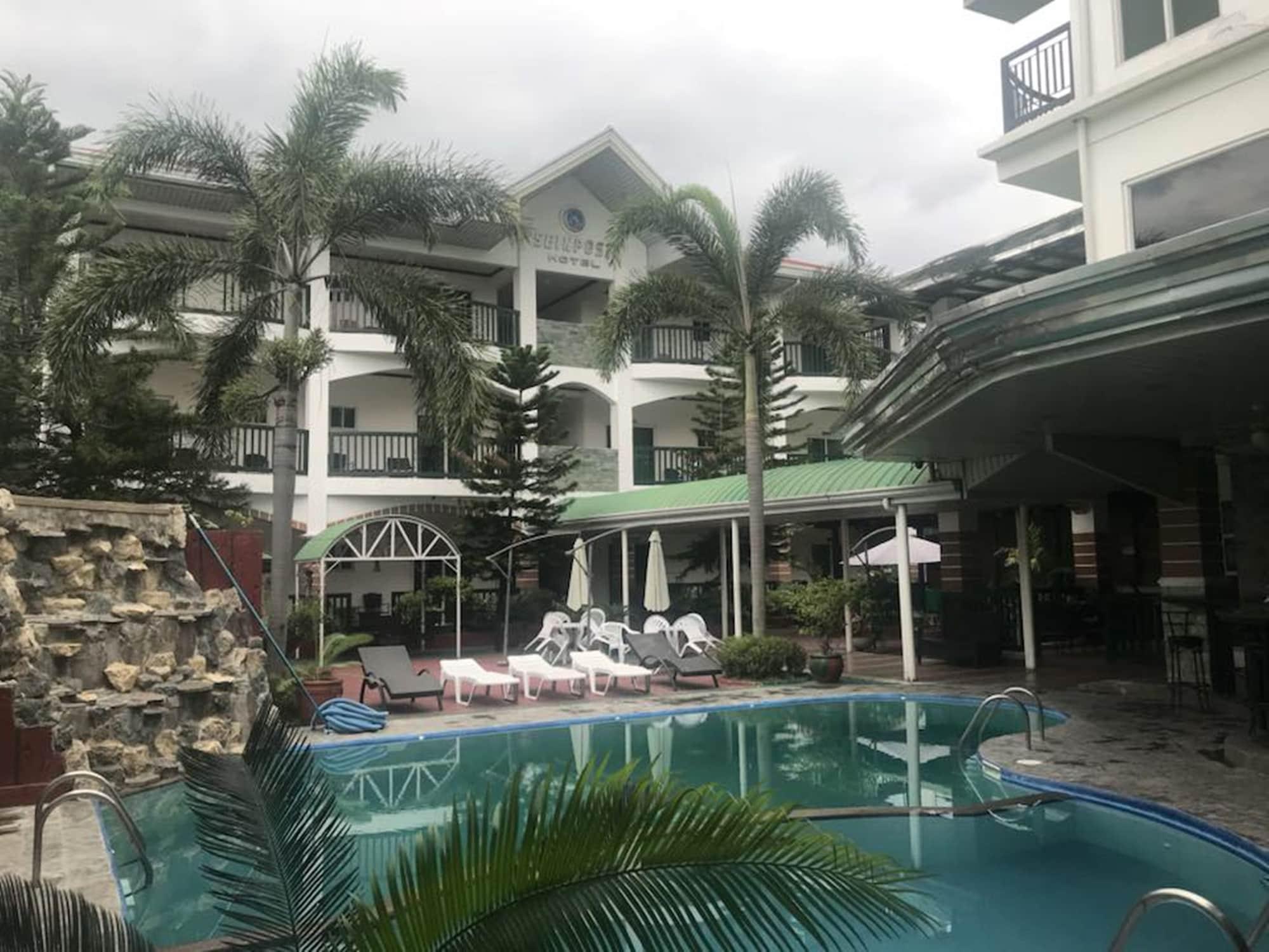 Varios Seinpost Hotel