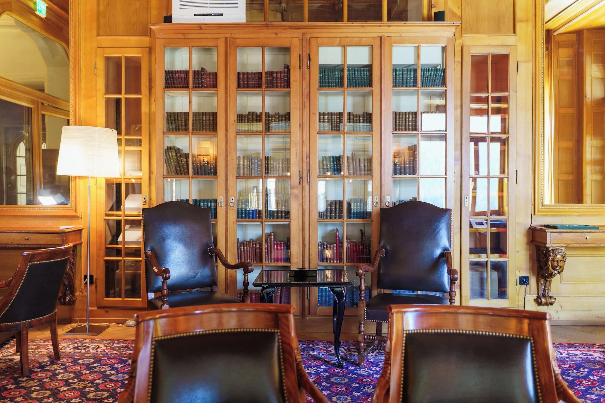 Bar/Salón Schweizerhof Swiss Quality Hotel