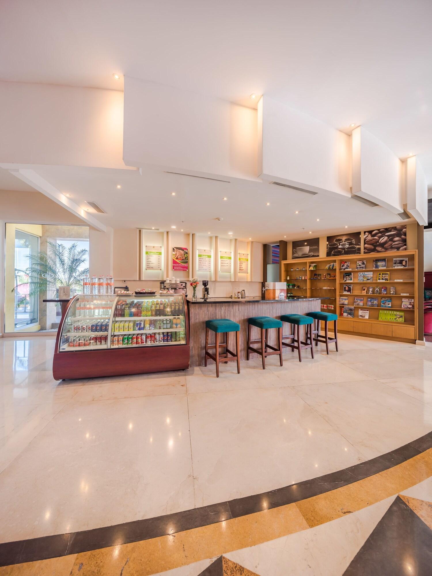 Vista Lobby Crowne Plaza Monterrey Aeropuerto by IHG