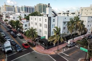 Alojamiento - South Beach Plaza Hotel & Villas