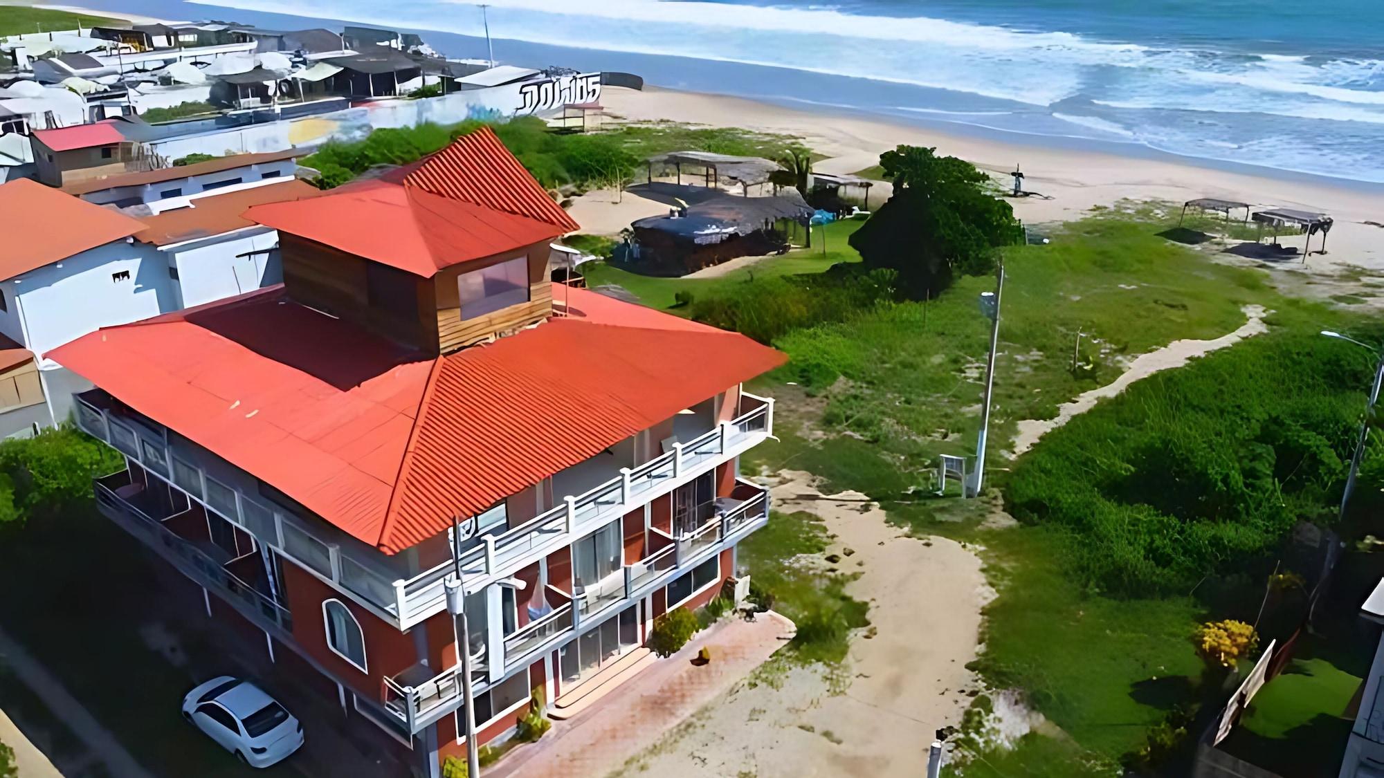 Varios Hotel California