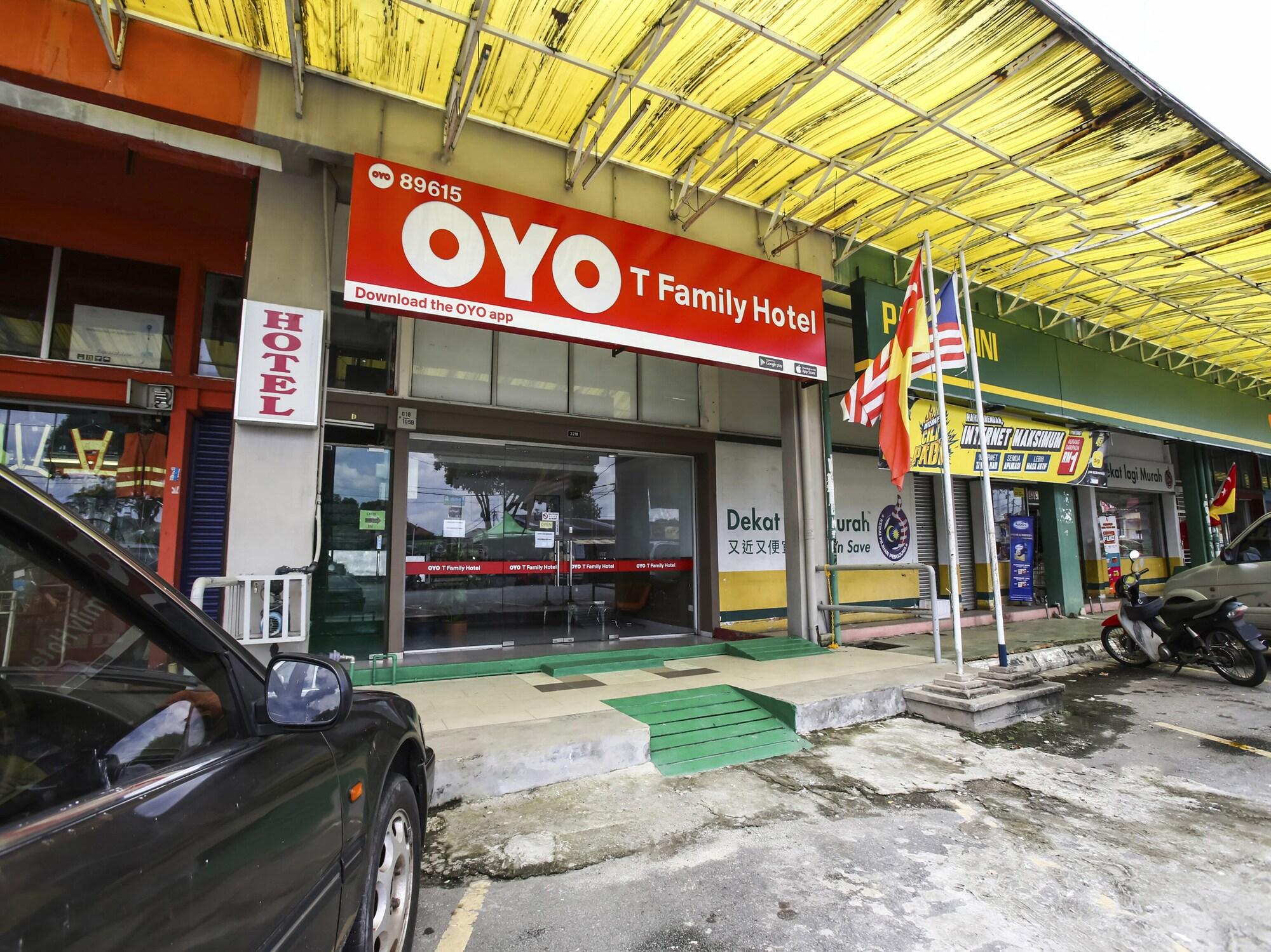 Vista Exterior OYO 89615 T Family Hotel