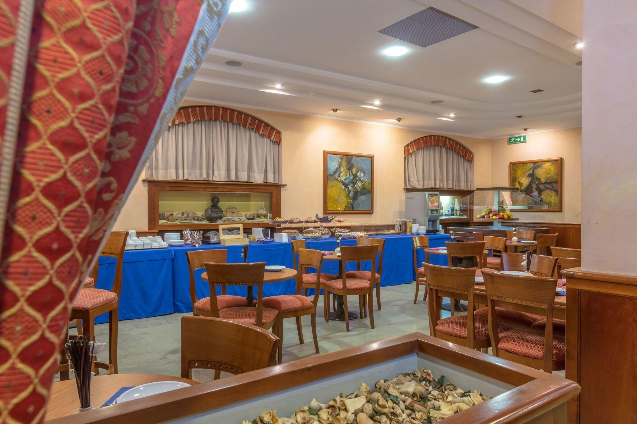 Bar/Salón Hotel Traiano