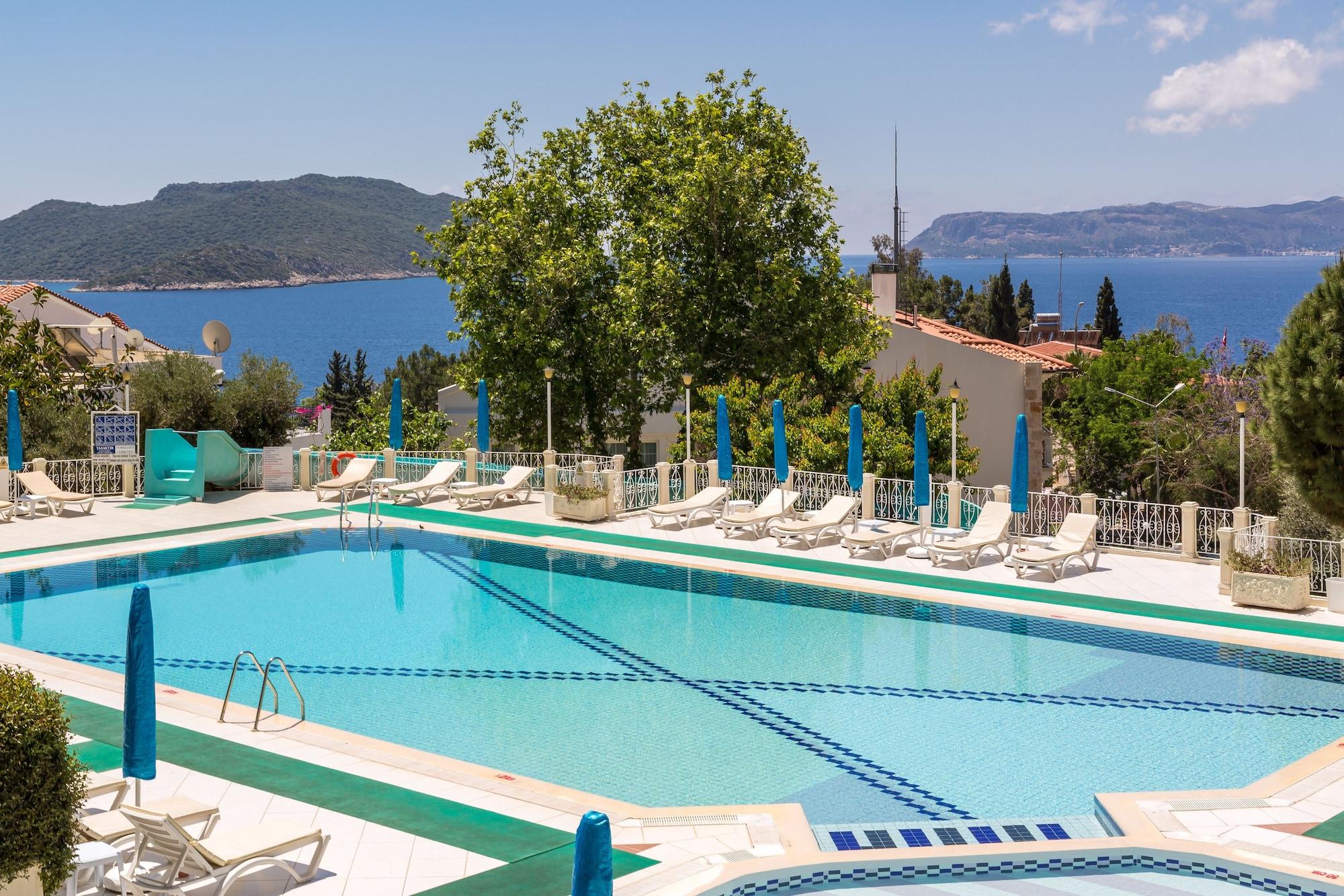 Vista Piscina Hotel Club Phellos
