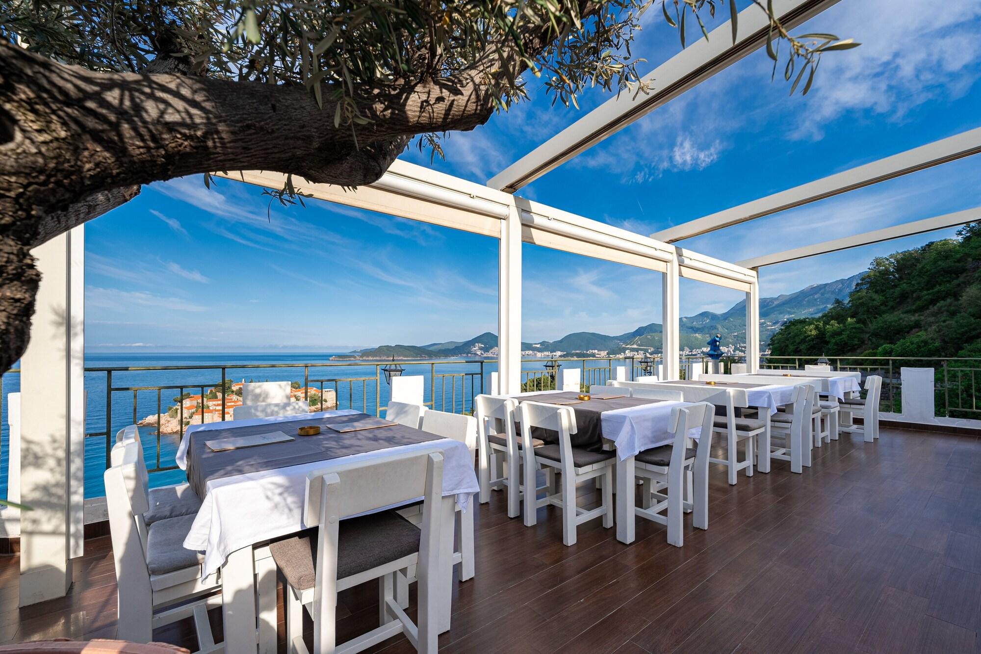 Restaurant Hotel Adrovic Sveti Stefan