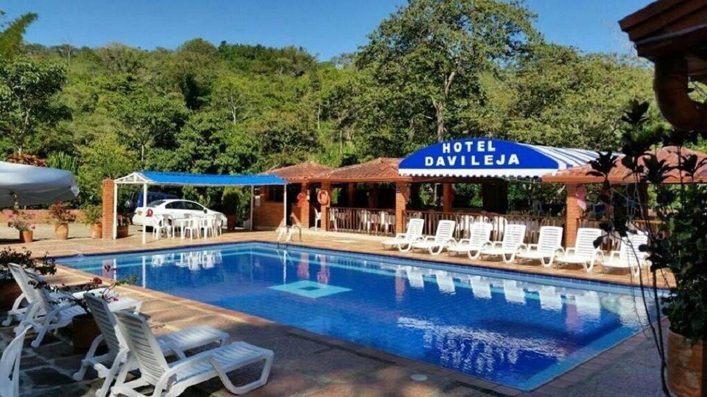 Bar/Salón Hotel Campestre Davileja