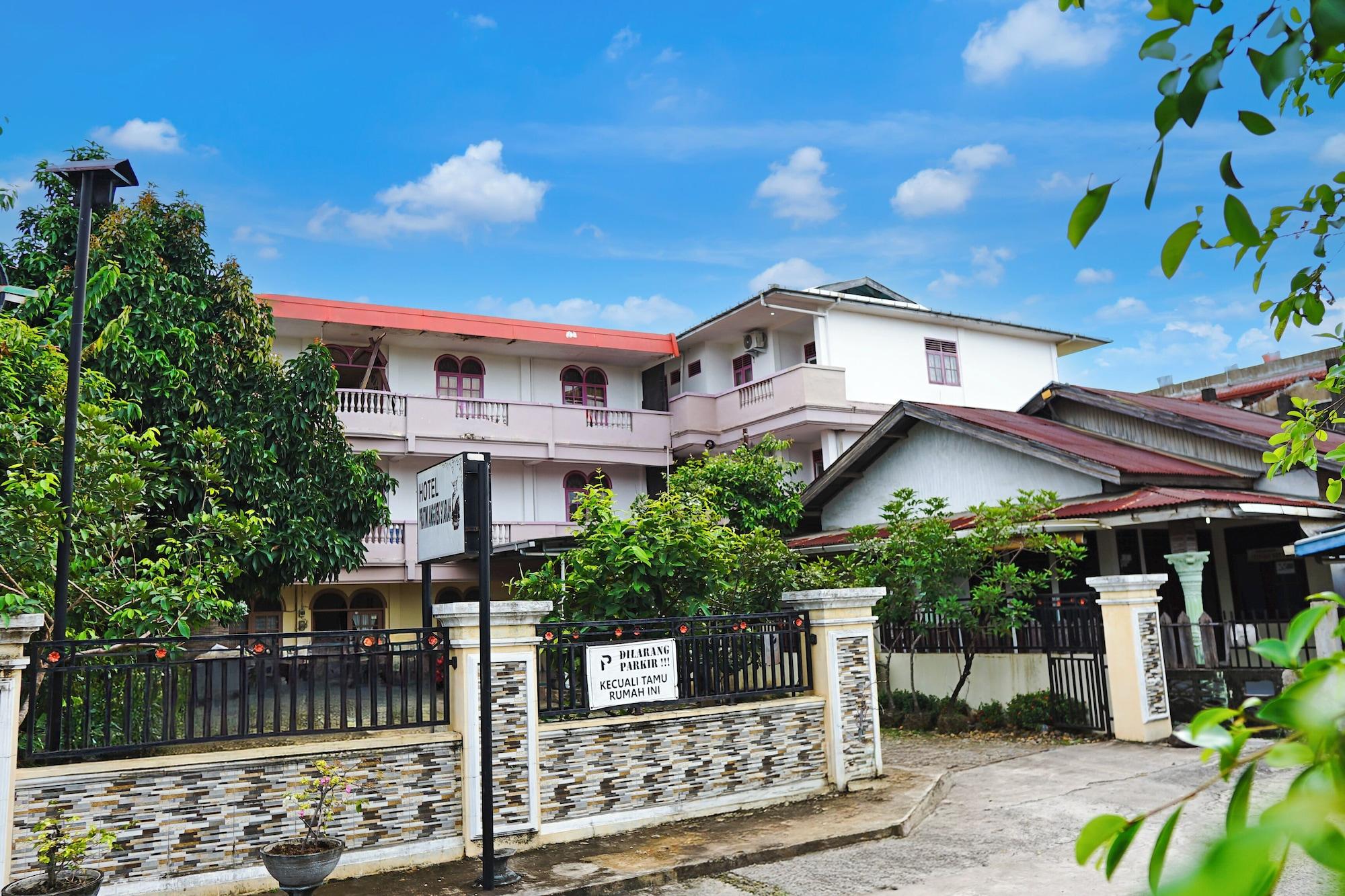 Vista Exterior Collection O Jalan Jenderal Sudirman Near Pantai Padang Formerly Hotel Pratiwi Anggrek