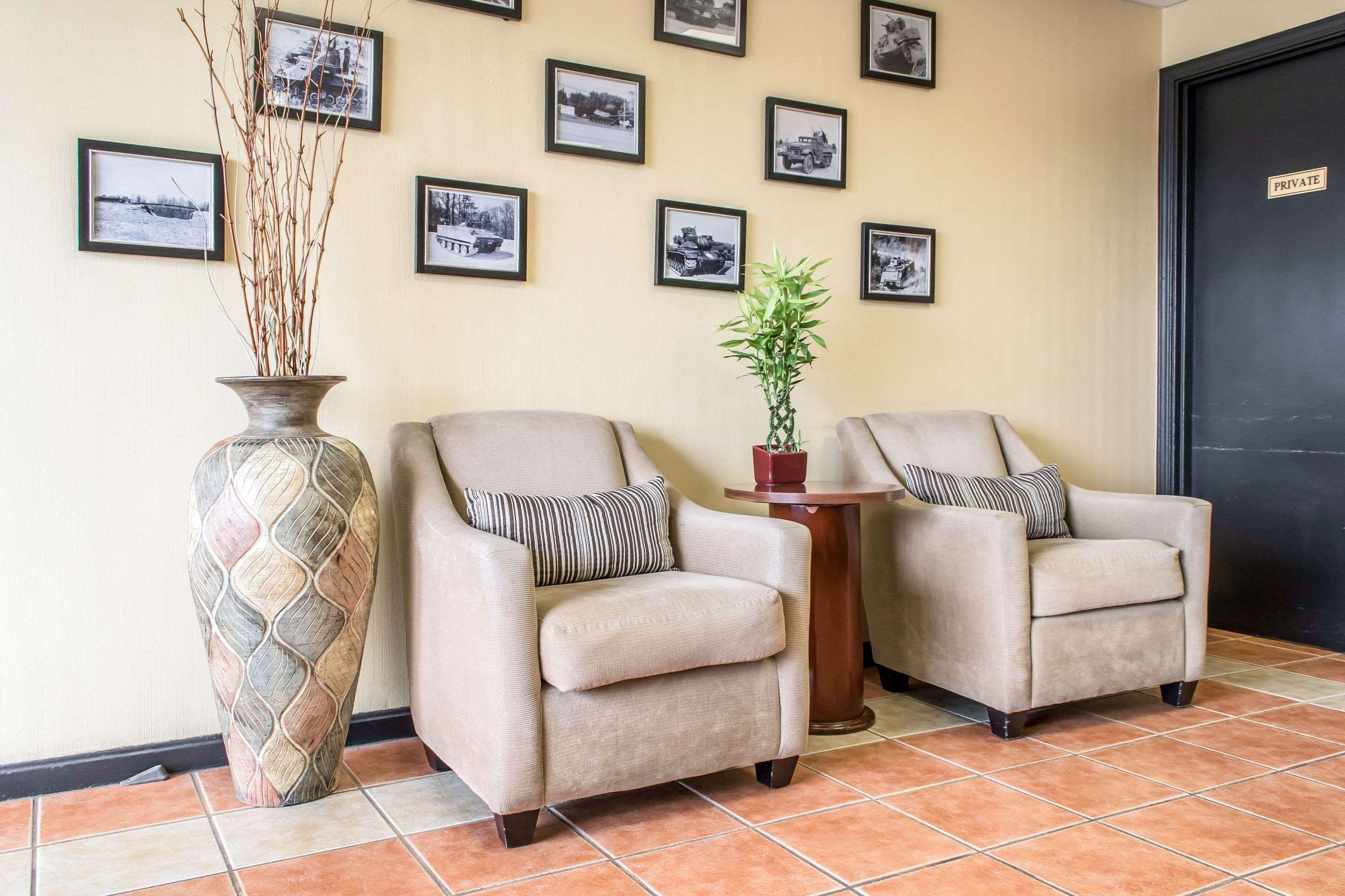 Vista Lobby Econo Lodge Fort Knox