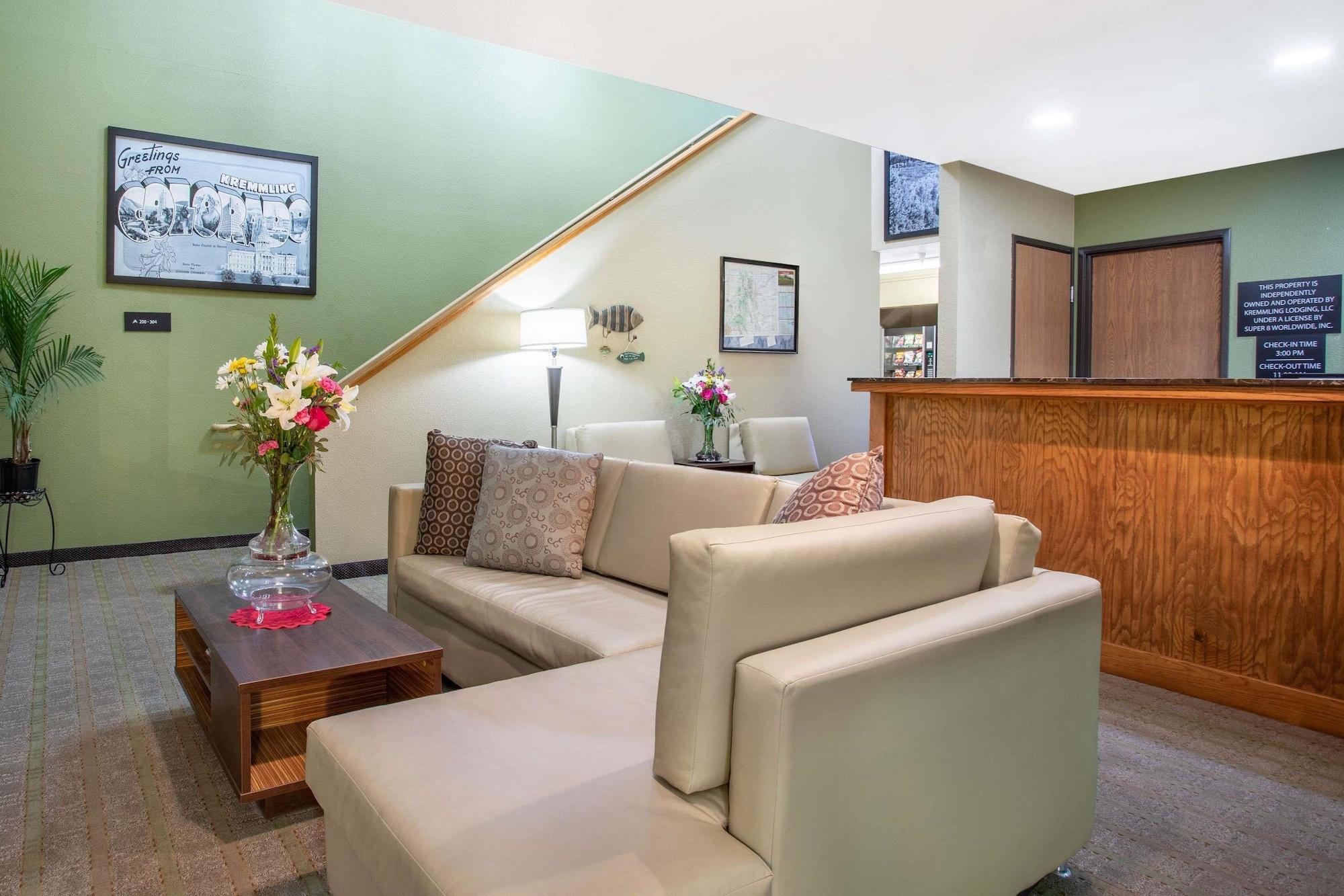 Vista Lobby Super 8 by Wyndham Kremmling