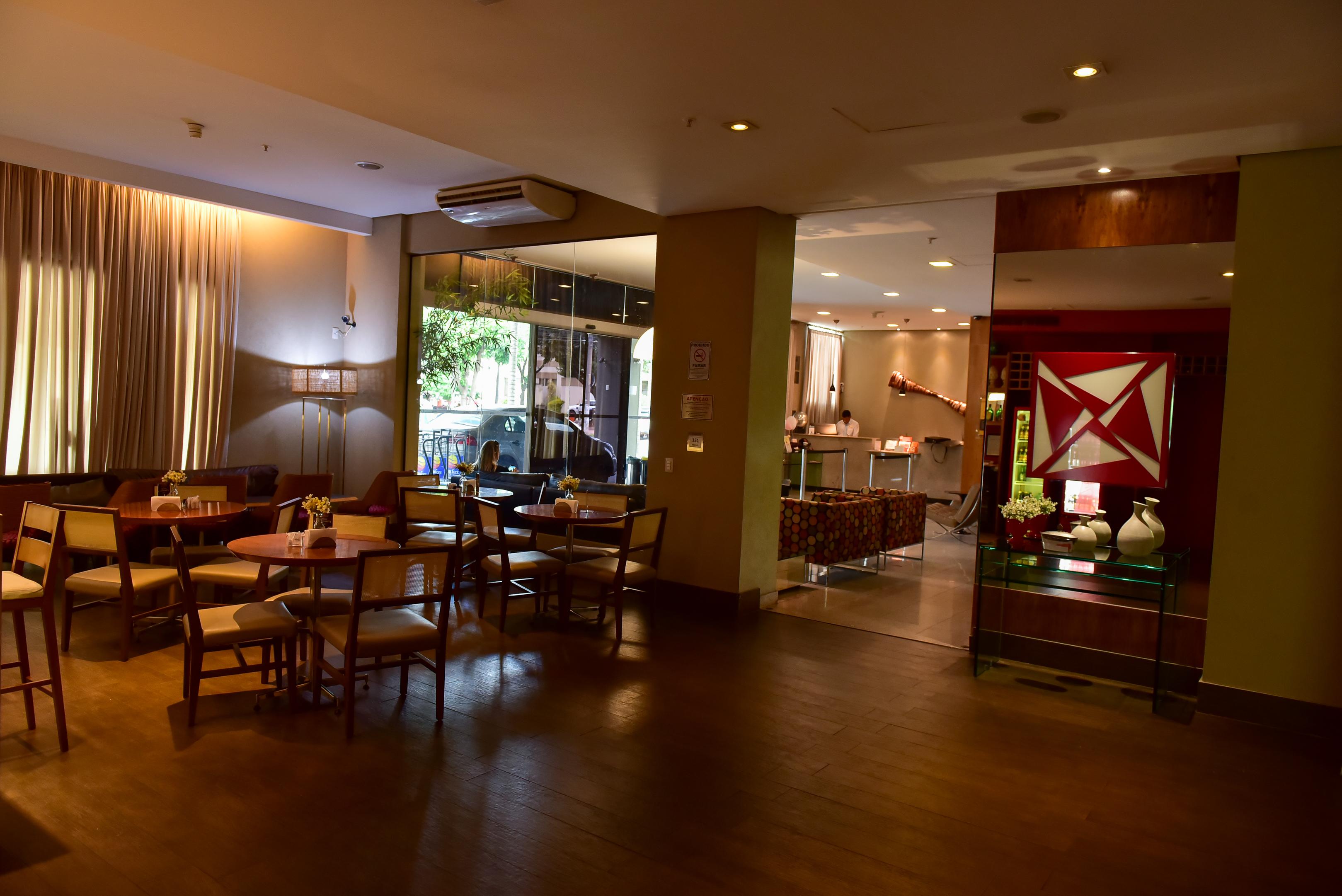 Bar/Salón Comfort Hotel Goiânia