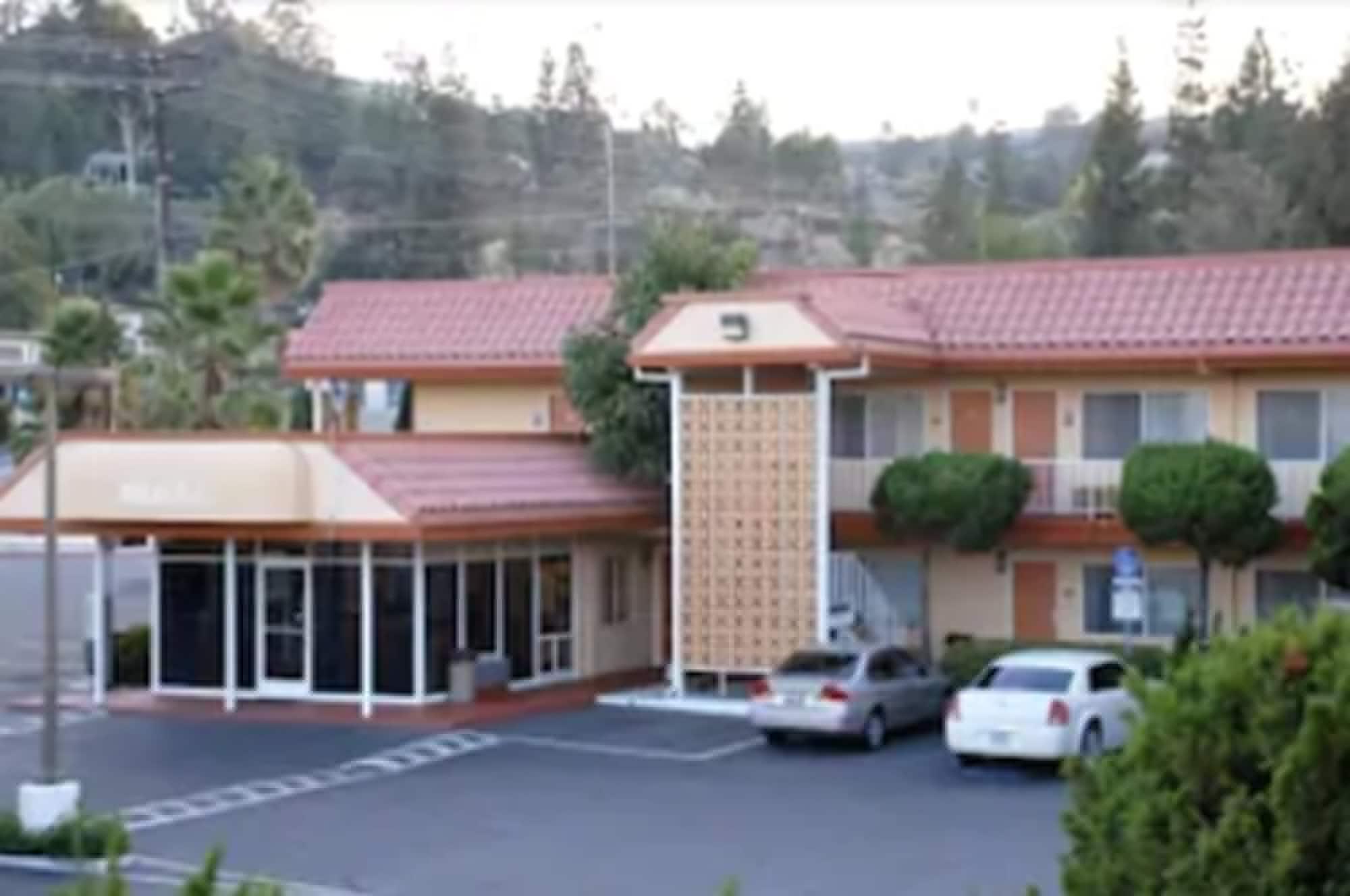 Vista Lobby Relax Inn And Suites