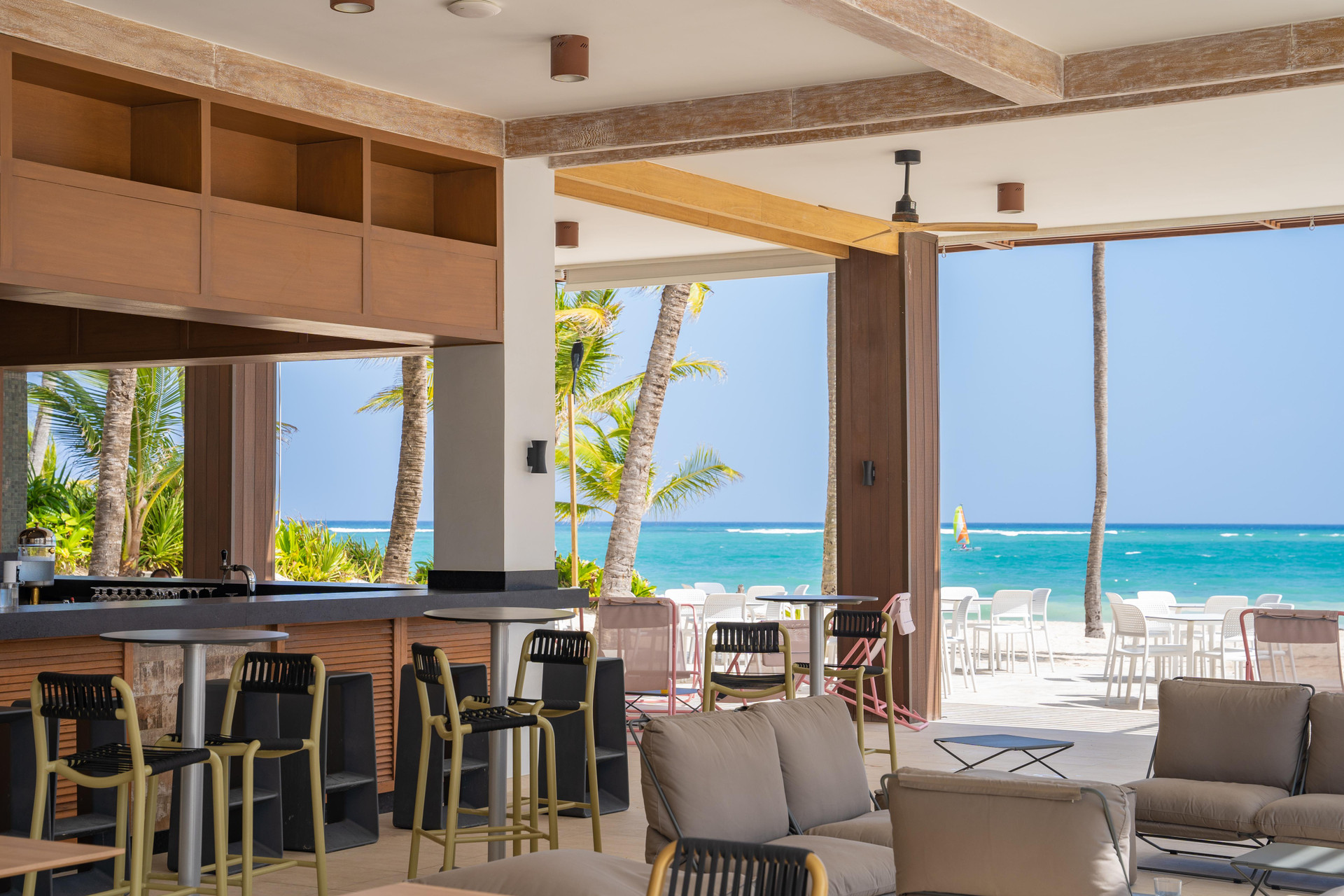 Restaurant Tropical Deluxe Princess - All Inclusive