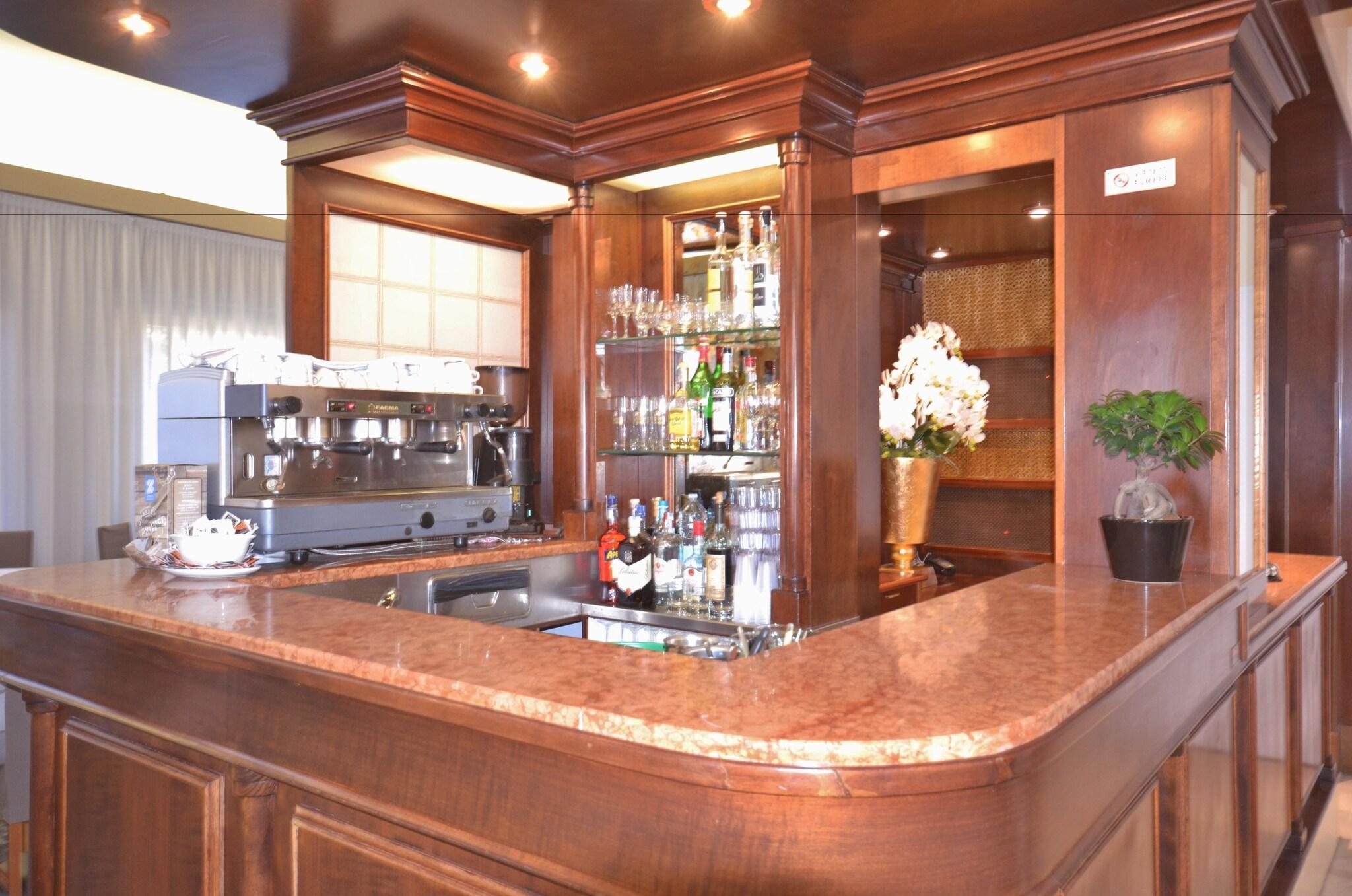 Bar/Salón Gold Hotel
