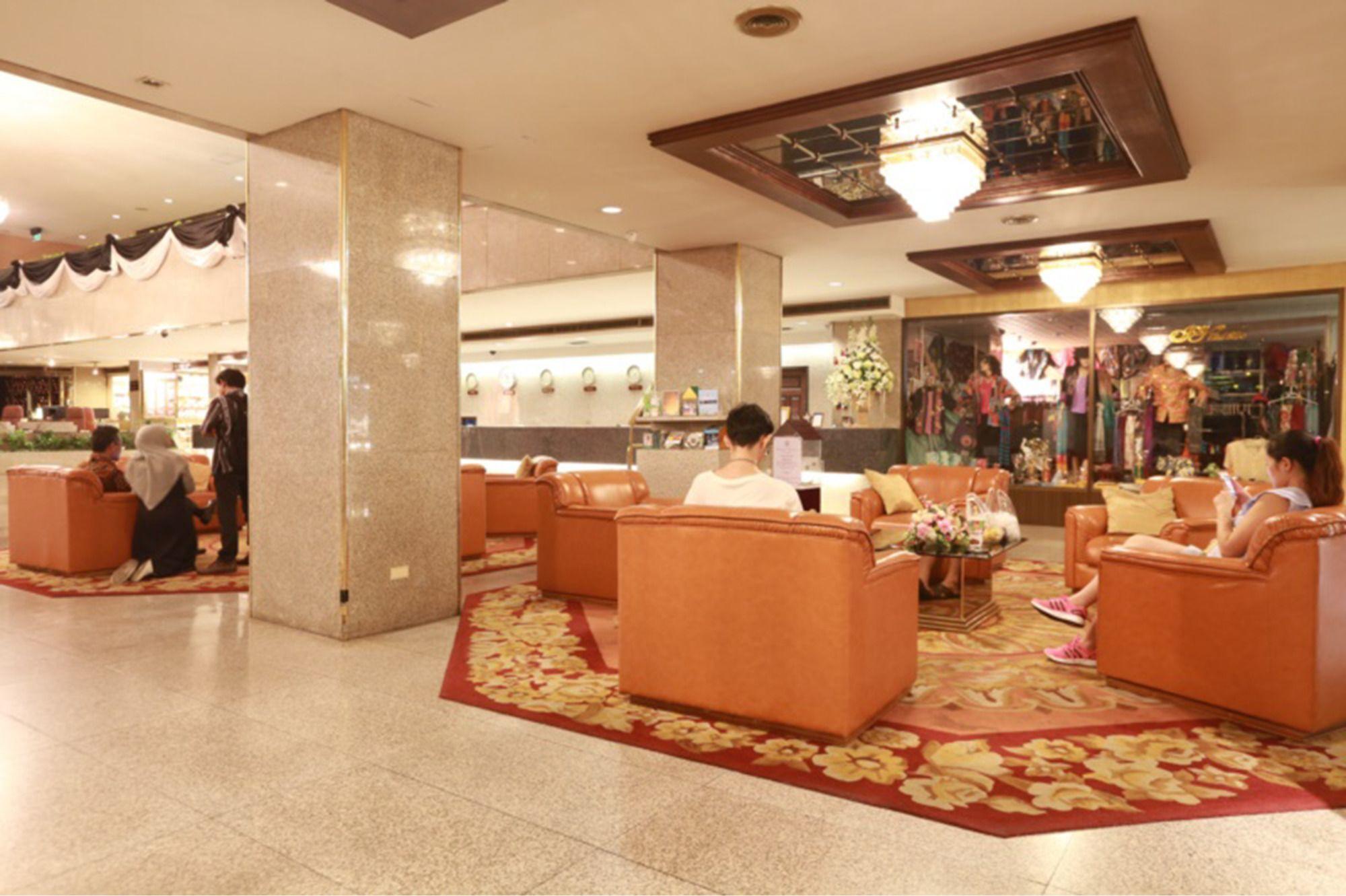Vista do lobby Asia Hotel Bangkok
