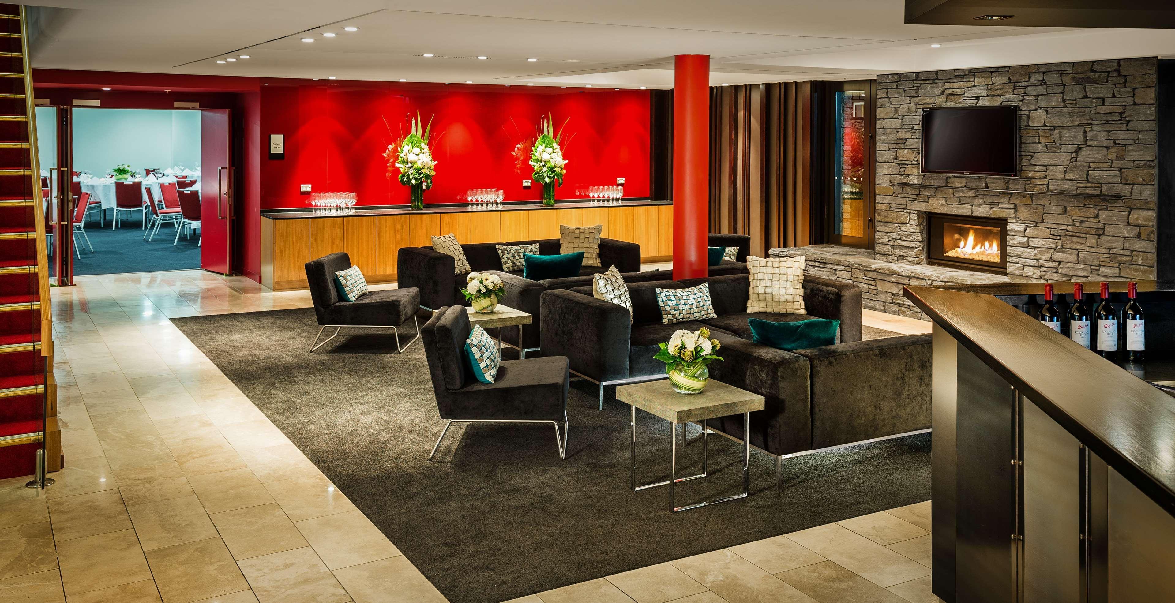 Vista Lobby DoubleTree by Hilton Queenstown