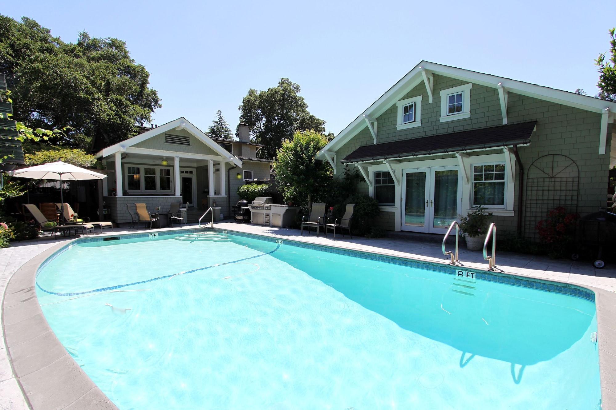 Vista Piscina Hidden Oak Inn