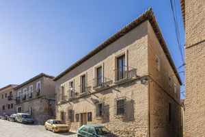Alojamiento - Dobo | Hostal Azacanes