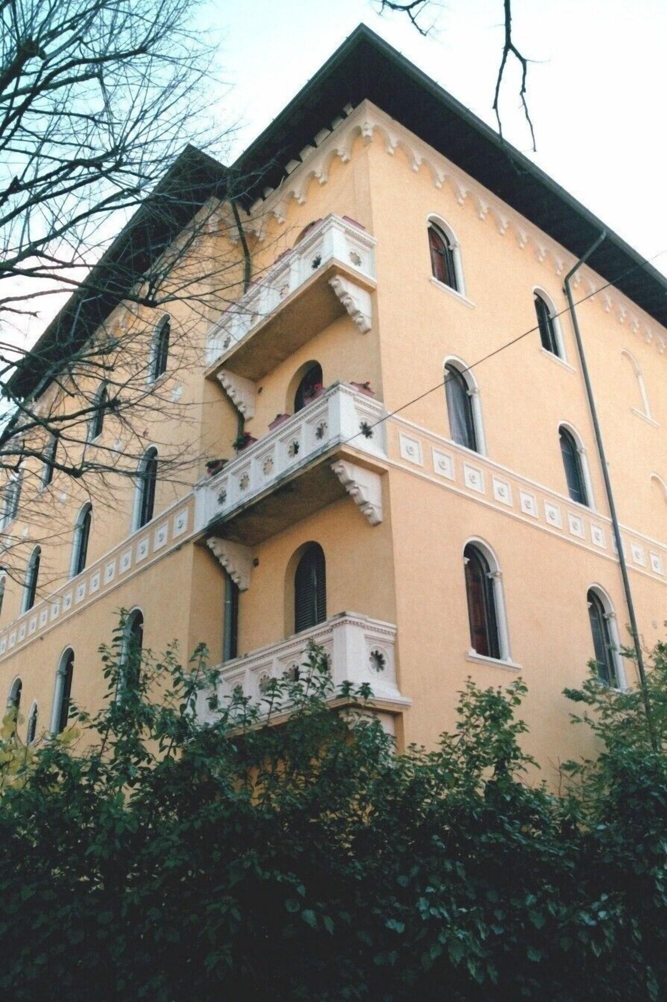 Varios B&B Alla Residenza Domus Minervae