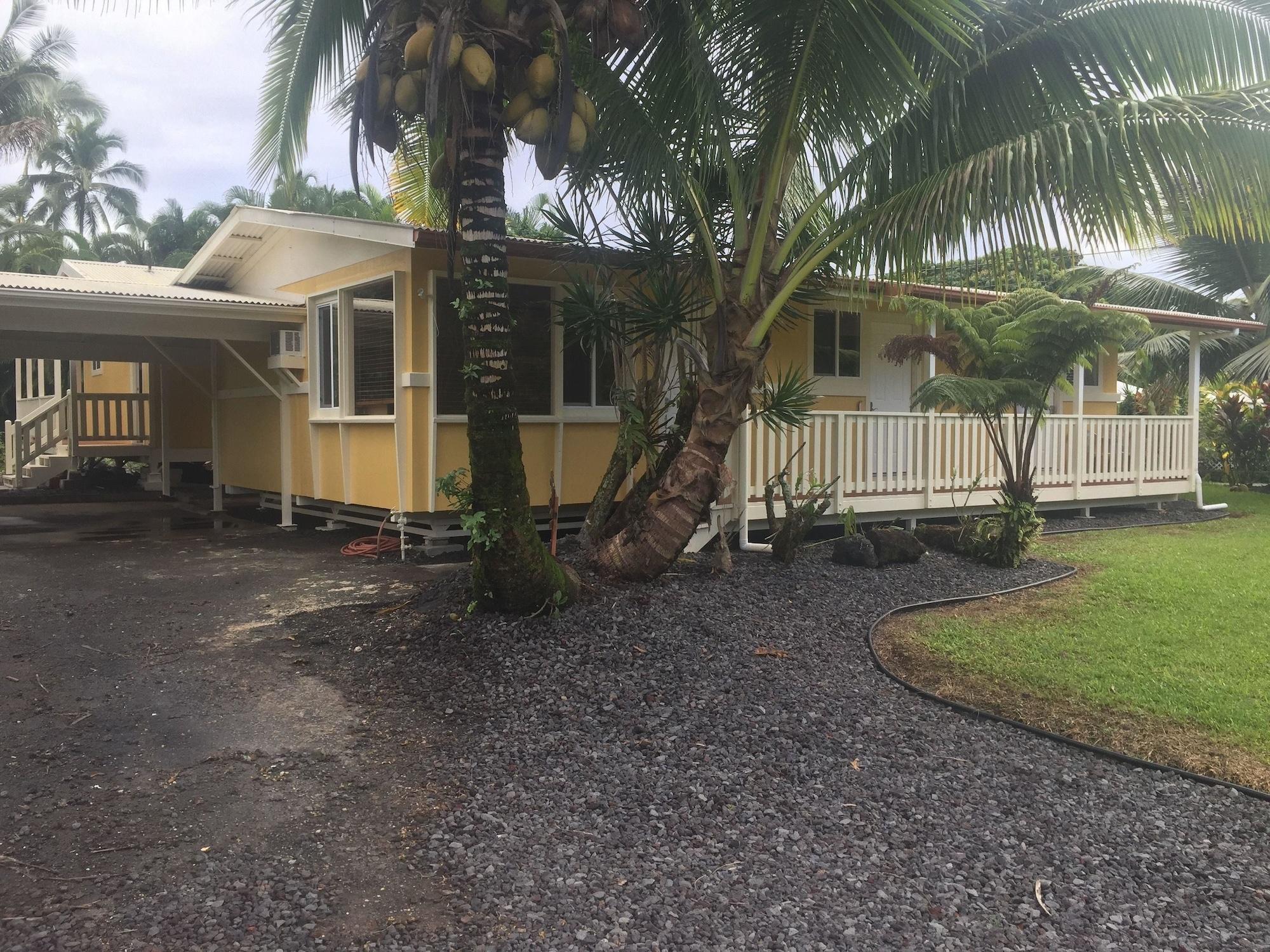 Varios Aarons Cottage