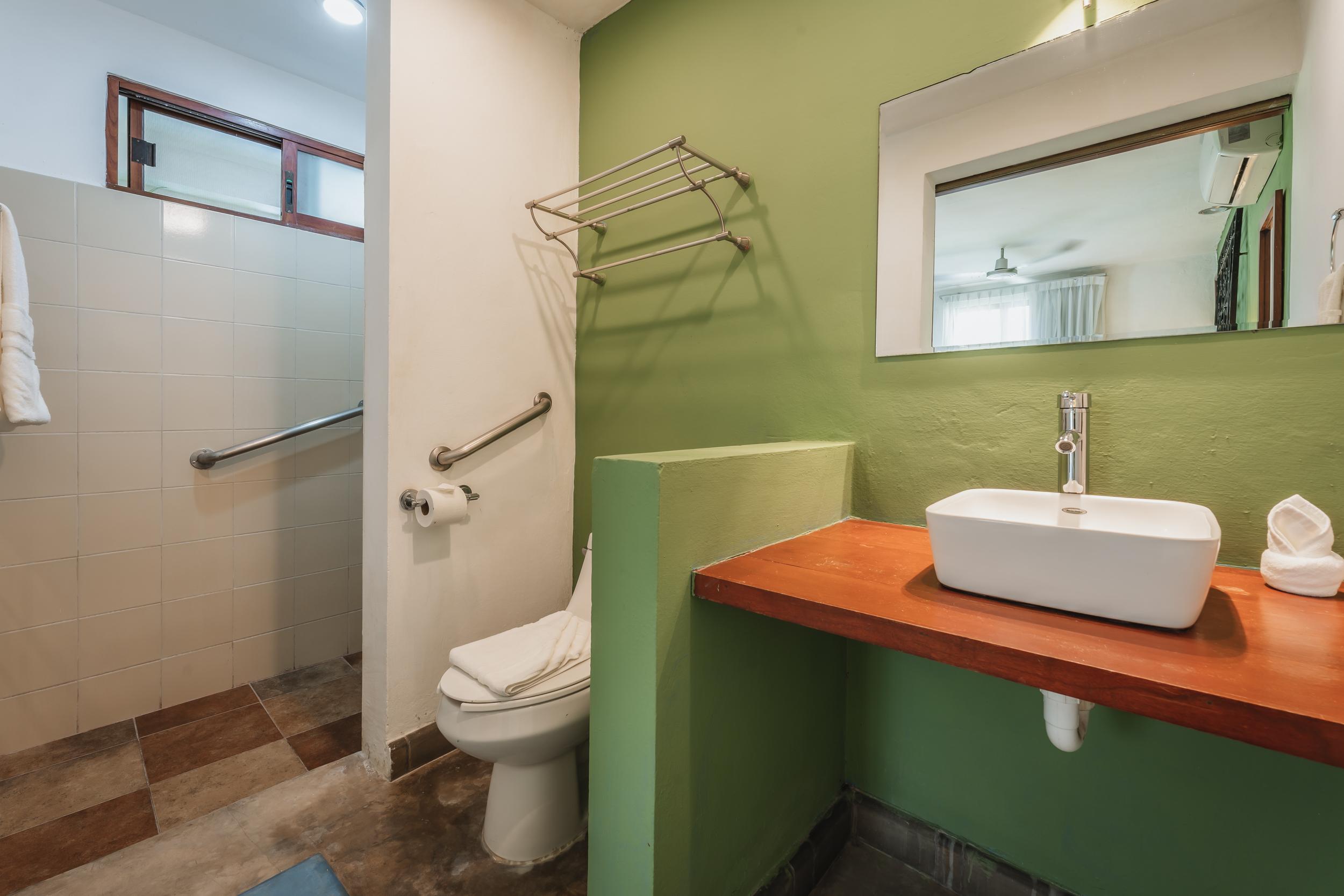 Baño Casa Aura Hotel Mérida