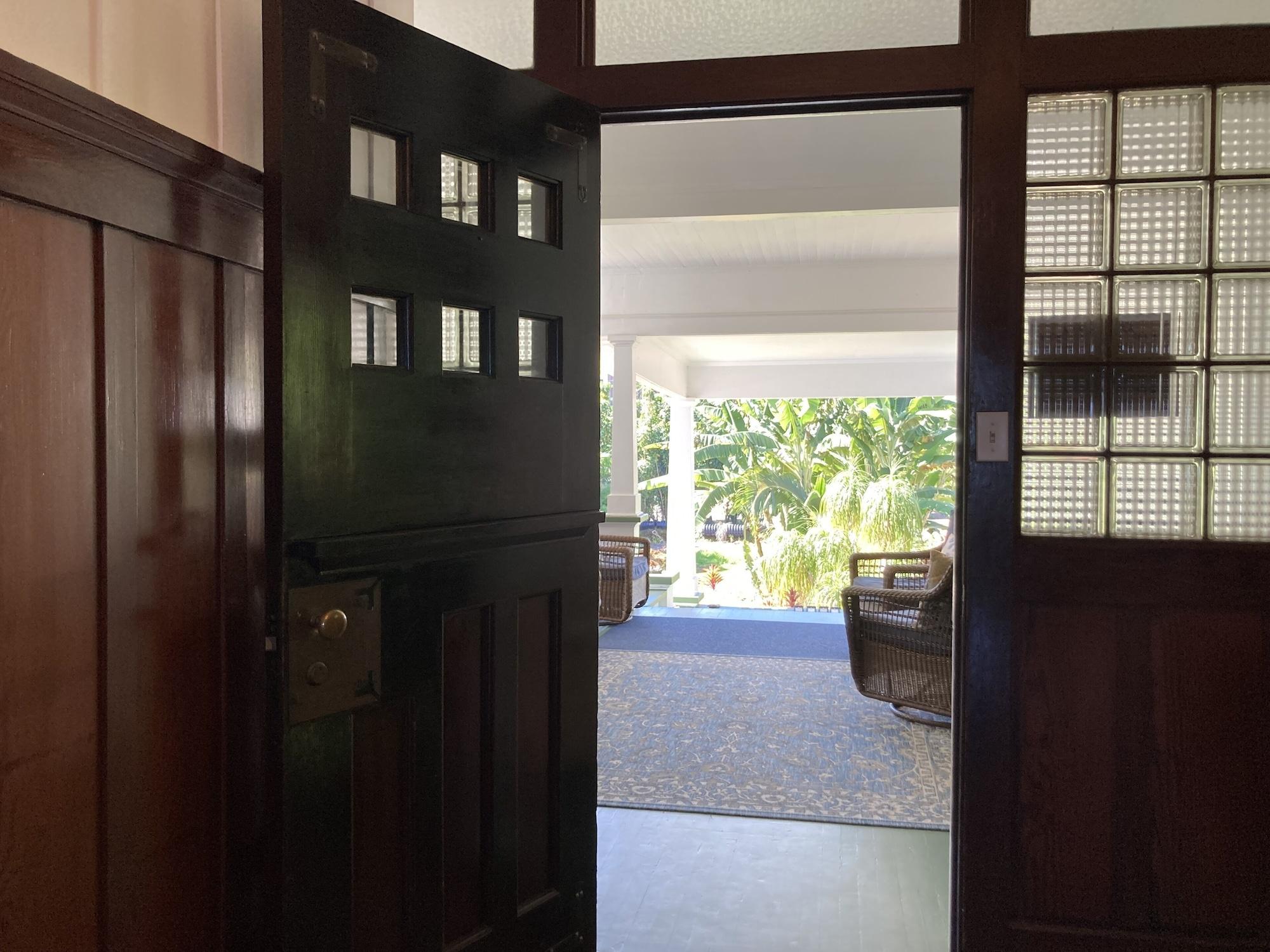 Vista Lobby Hilo Bay Oceanfront B&B