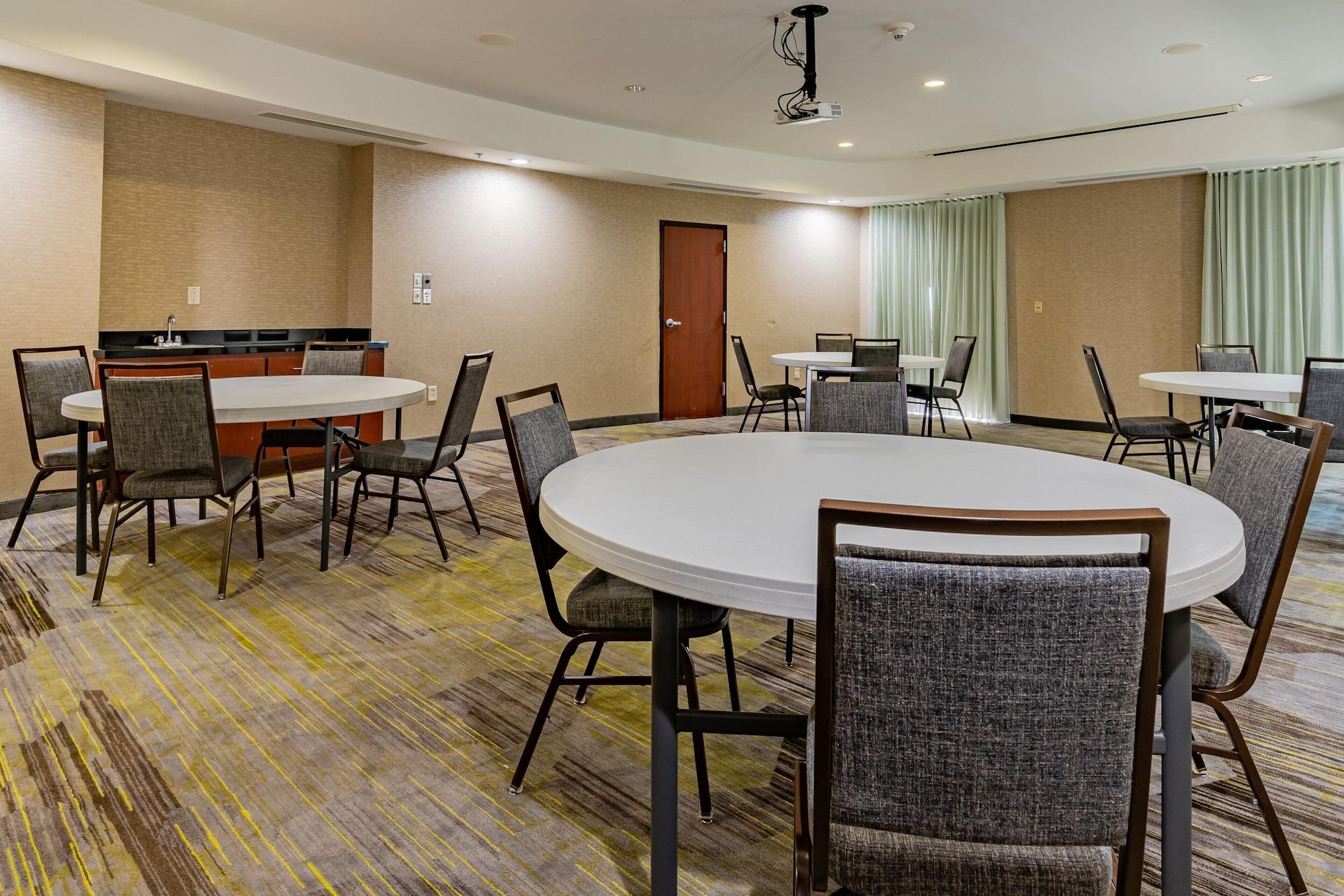 Sala de Reuniones Courtyard by Marriott Brunswick