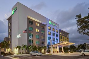 Alojamiento - Holiday Inn Express Doral Miami by IHG