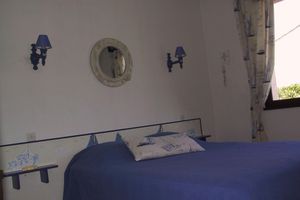 Renta Vacacional - RENOVATED SINGLE HOUSE 150 meters from the beach and shops