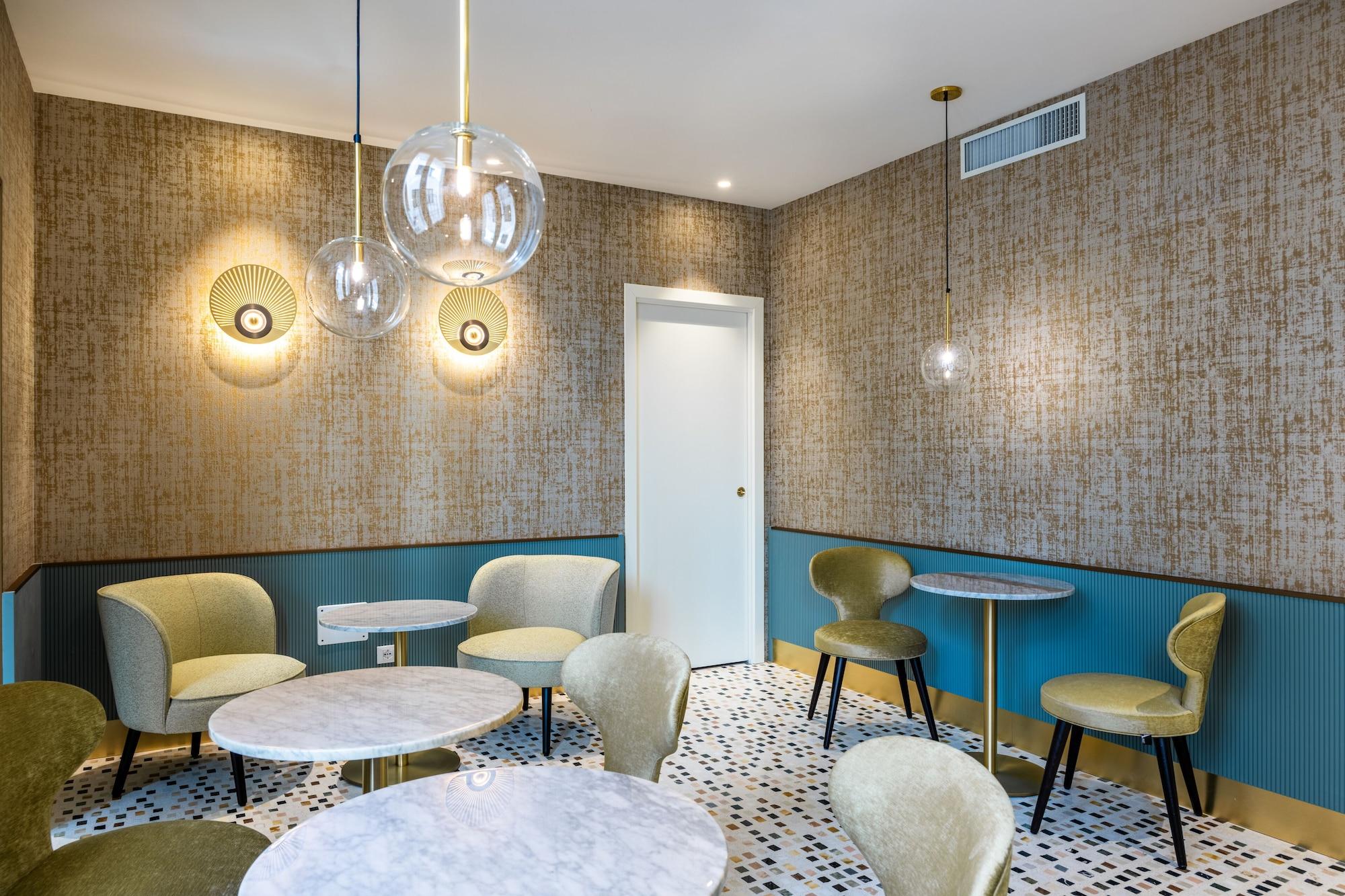 Varios Hotel Acca