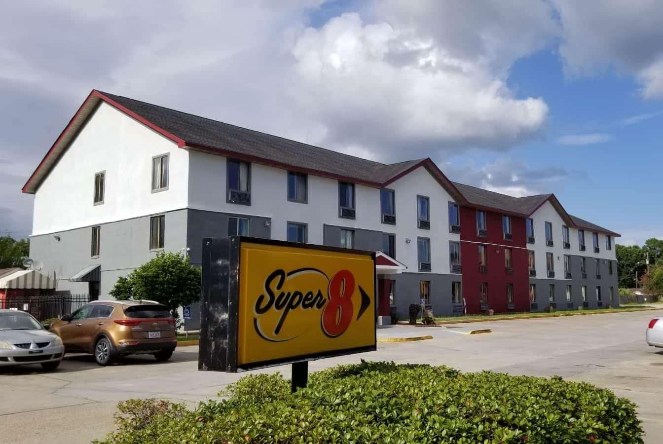 Vista Exterior Americas Best Value Inn Lafayette