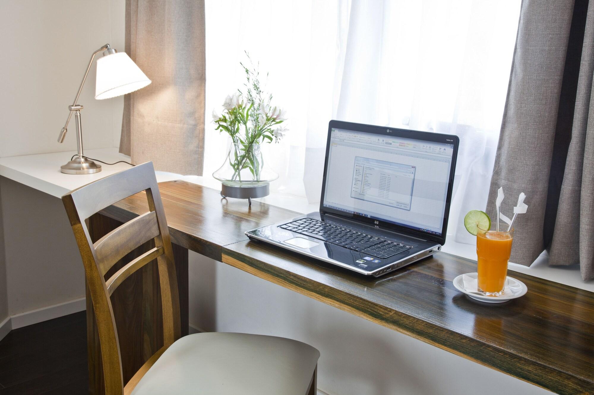 Habitación La Mision Posadas Hotel