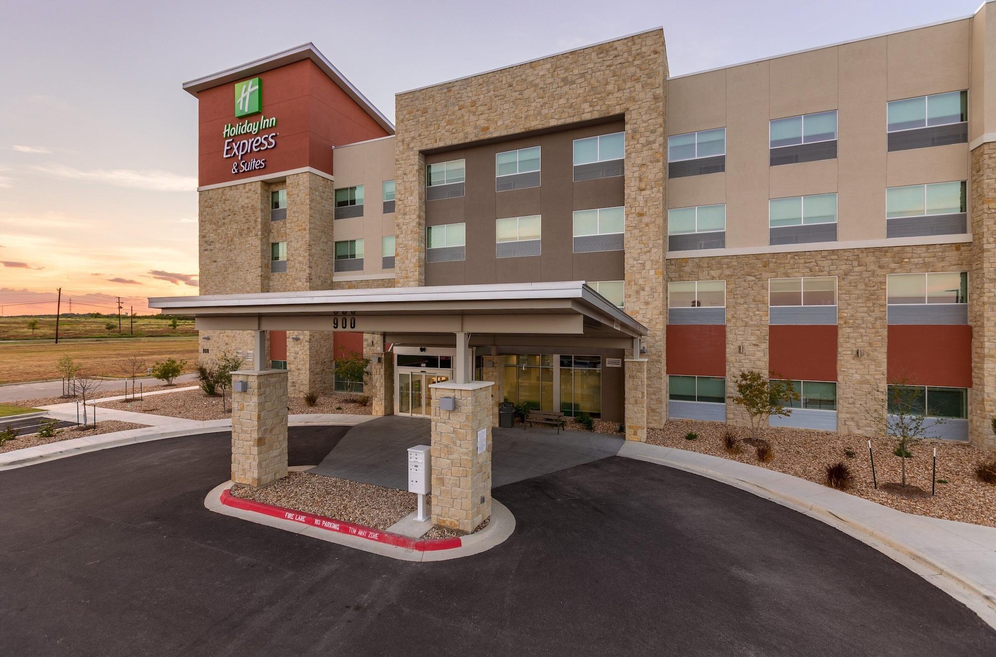 Vista Exterior Holiday Inn Express and Suites San Marcos South by IHG