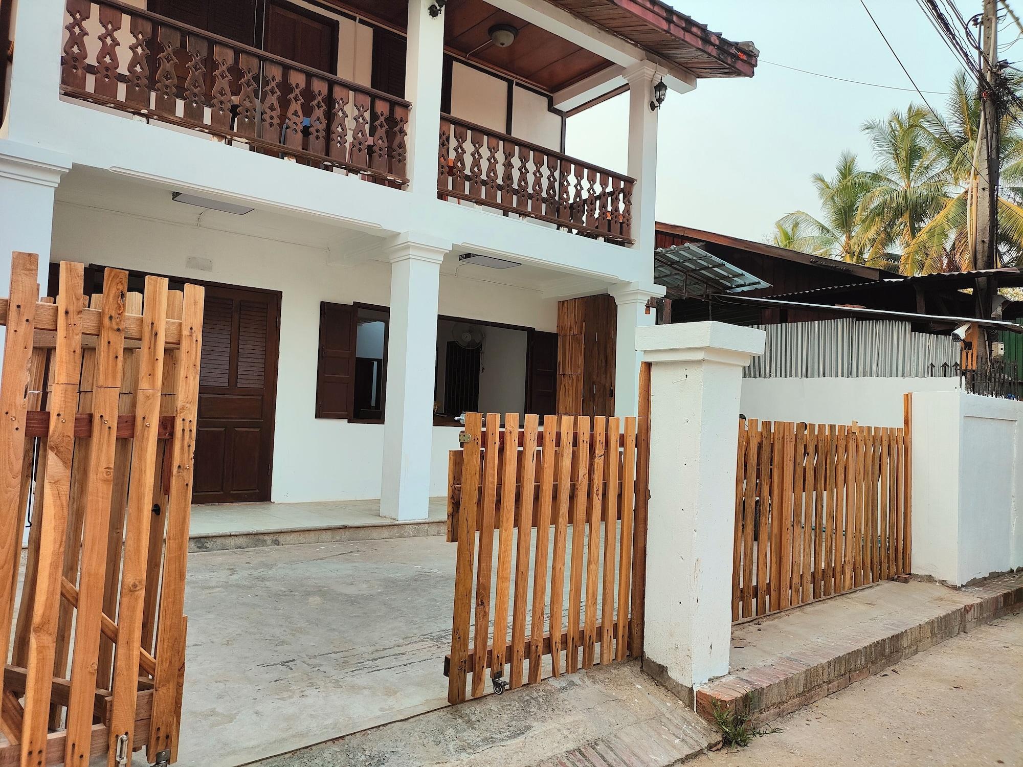 Varios Travel Time Villa Guesthouse