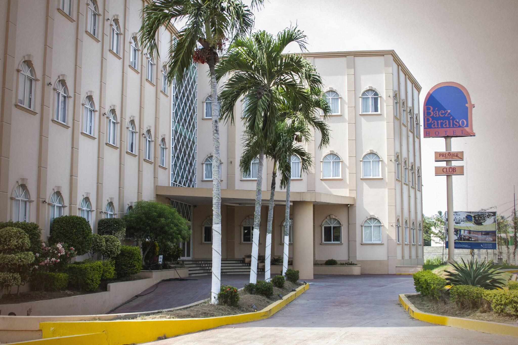 Vista Exterior Hotel Baez Paraiso