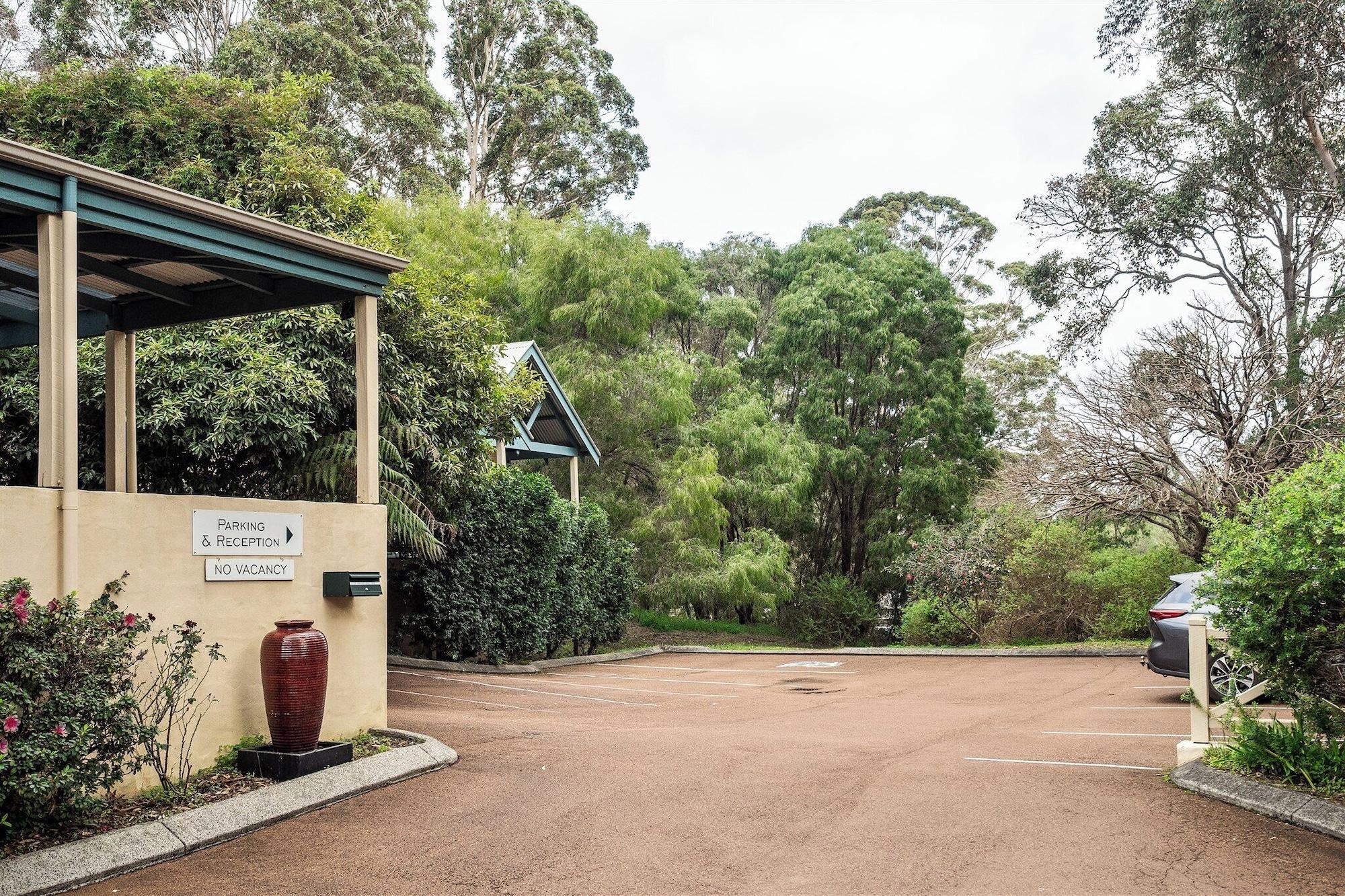 Vista Lobby Heritage Trail Lodge Margaret River