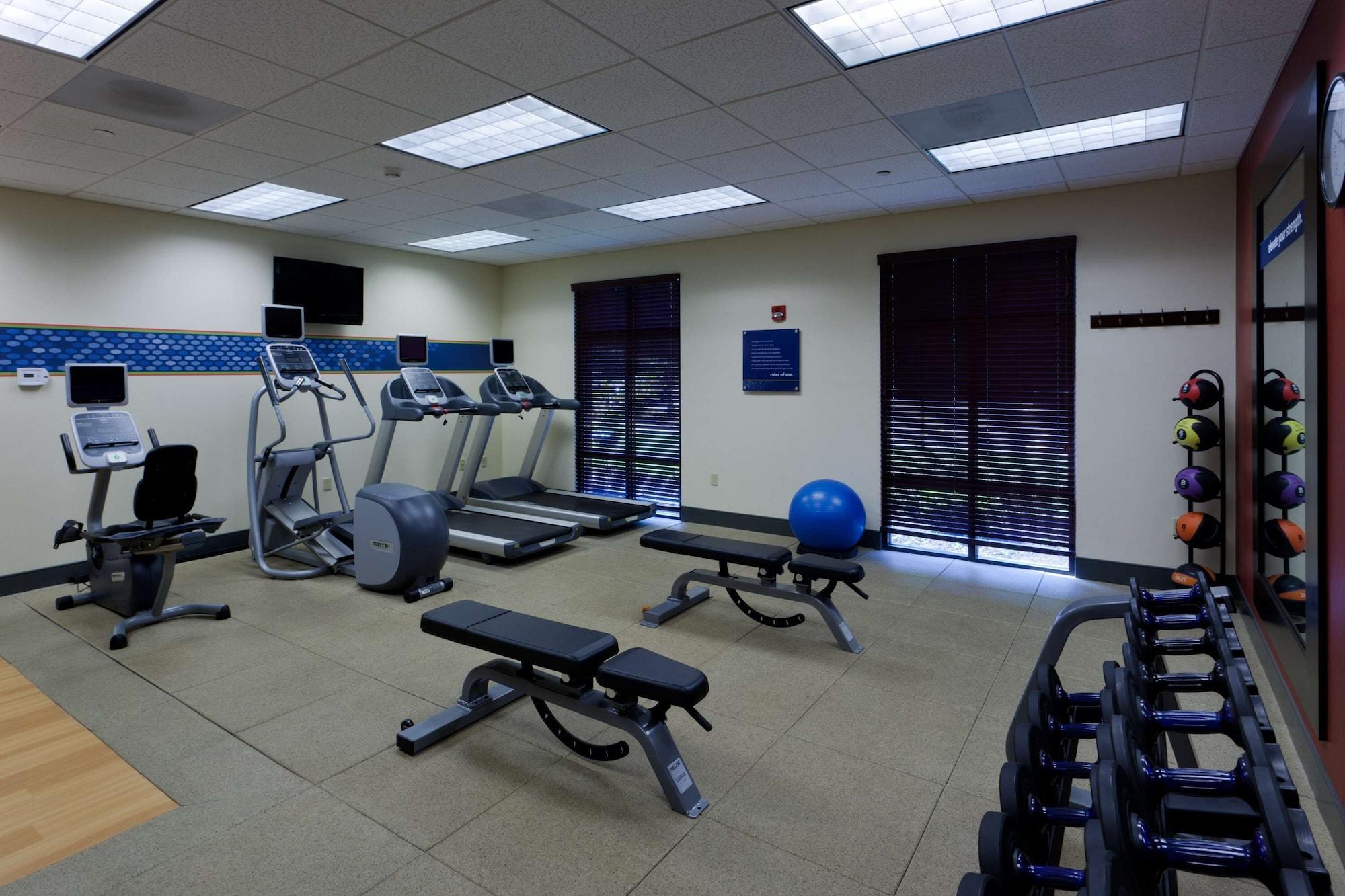 Gimnasio Hampton Inn Rochester Webster