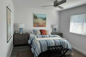 Alquiler Vacacional - WATCH THE SETTING SUN &<br>THE MARIN MOUNTAINS OR KAYAK THE <br>LAGOON from the dock