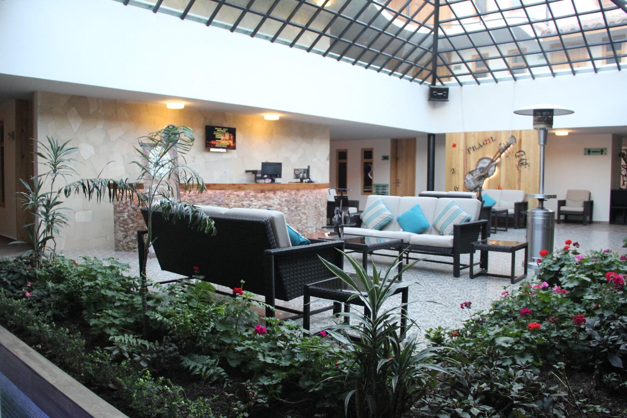Varios Hotel Palace Inn SCLC