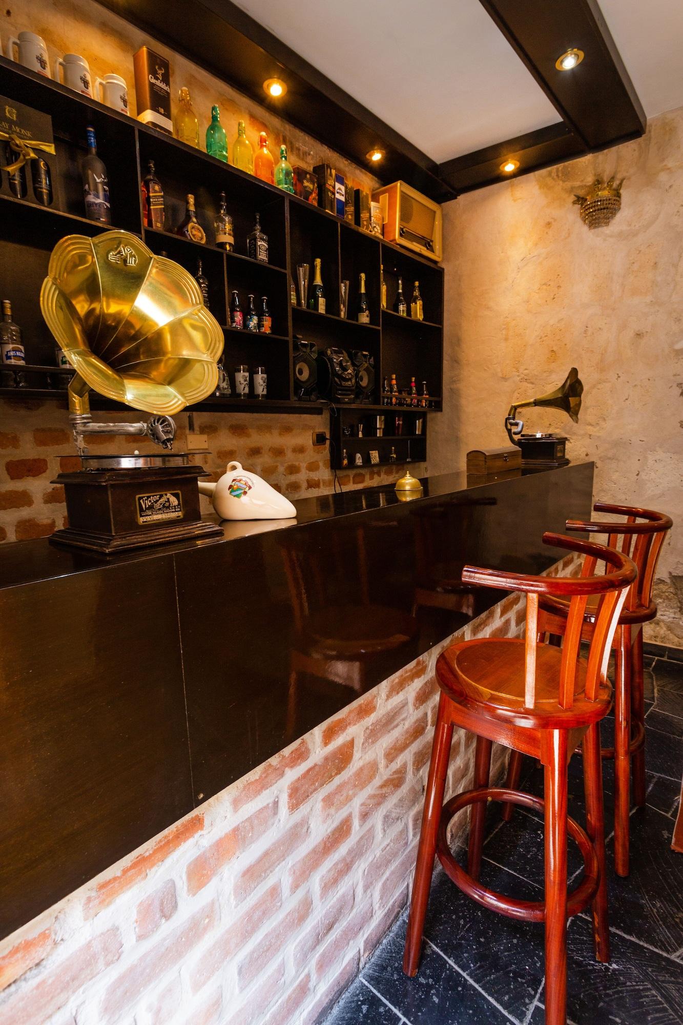 Bar/Salón El Portal de San Lázaro