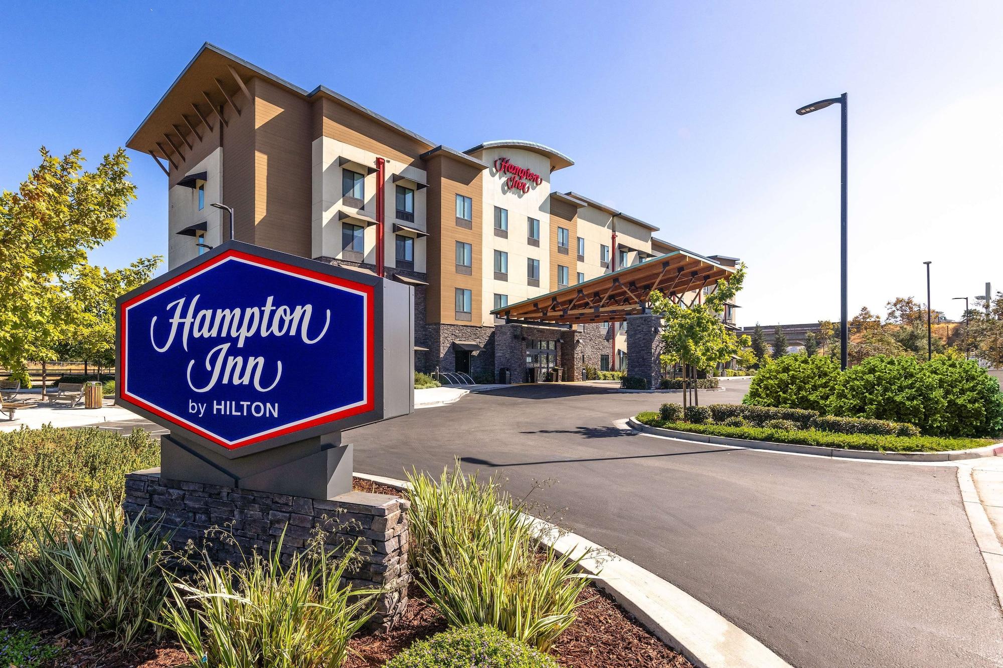 Vista Exterior Hampton Inn San Jose Cherry Ave