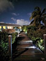 Alquiler Vacacional - Stunning Waterfront and Tiki Bar - Paradise Found Villa- HGTV Bahamas Life!