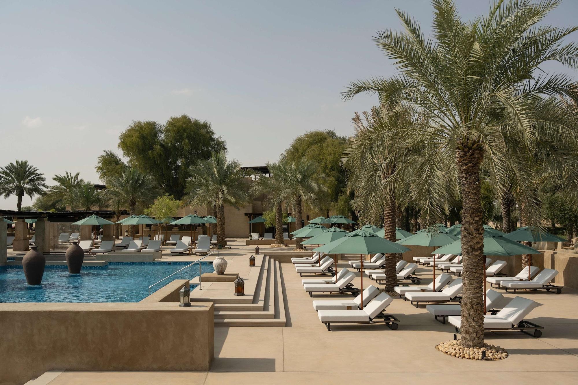 Vista Piscina Bab Al Shams